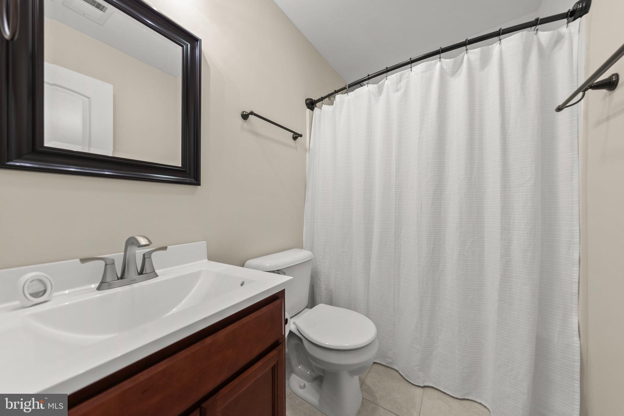 CRESTFIELD - Residential