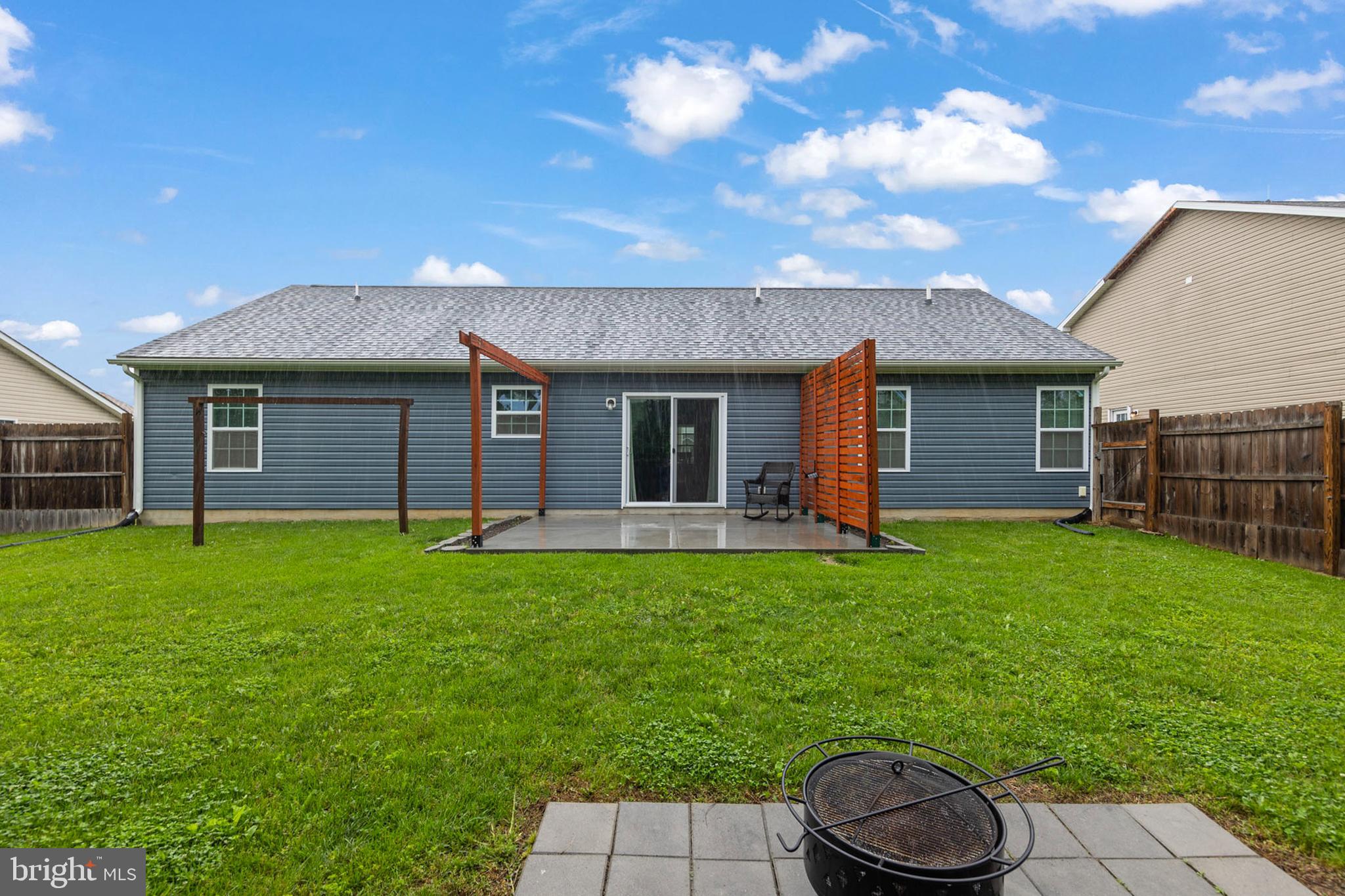 CRESTFIELD - Residential