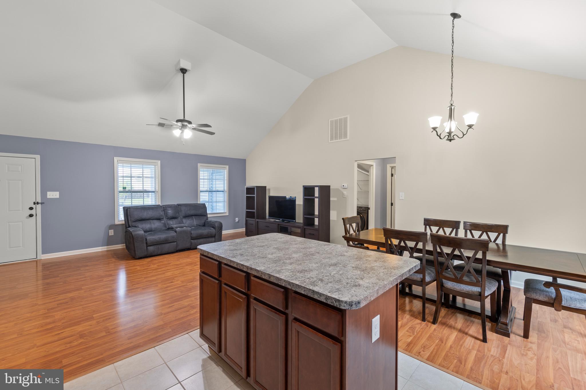 CRESTFIELD - Residential