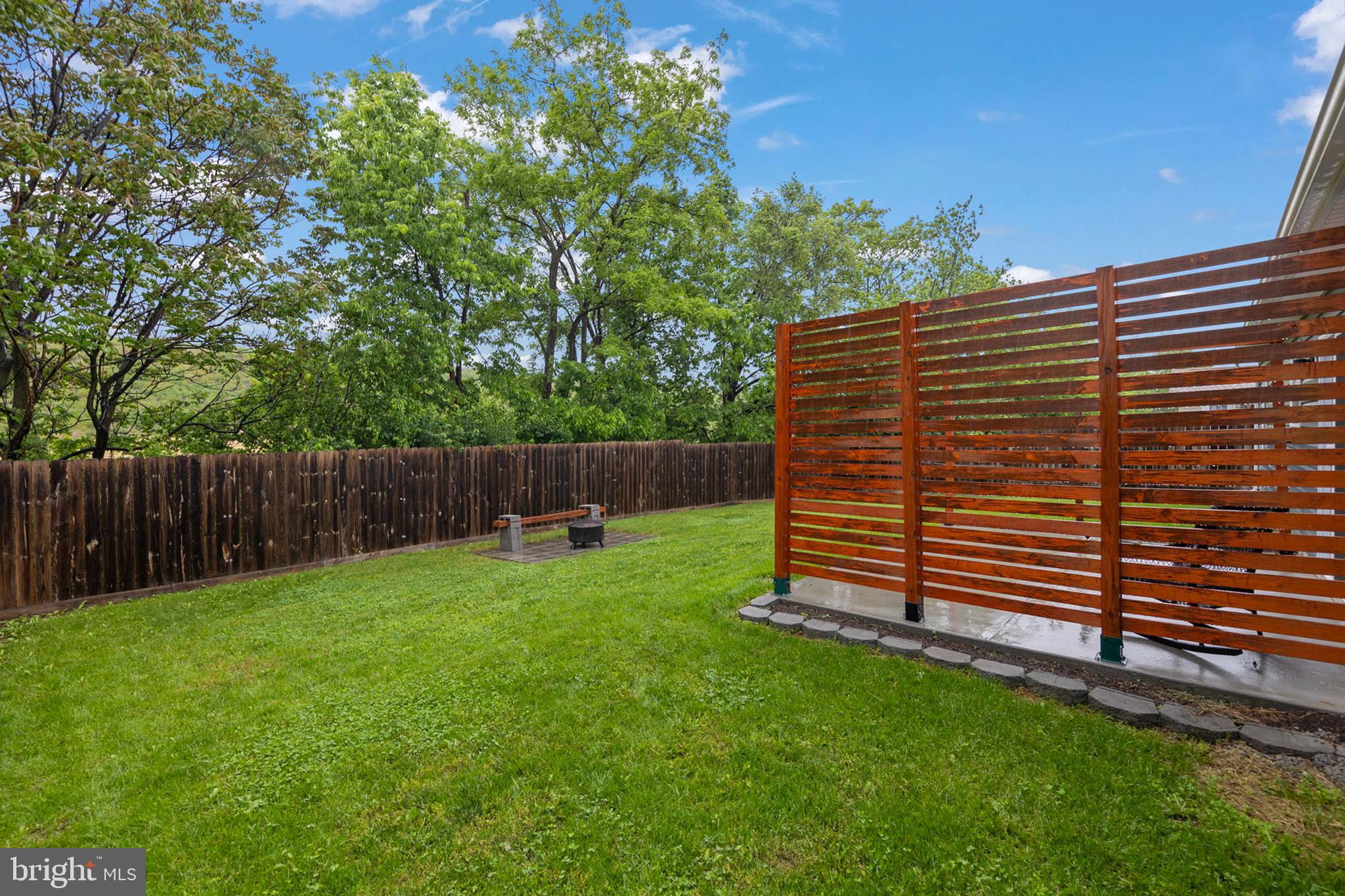 CRESTFIELD - Residential