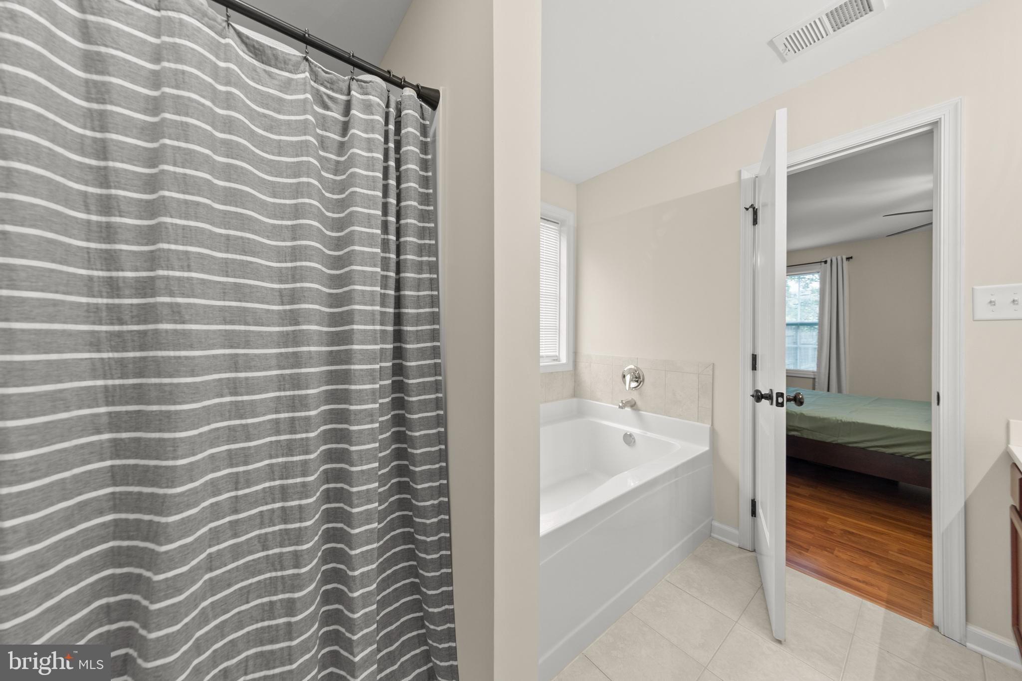 CRESTFIELD - Residential