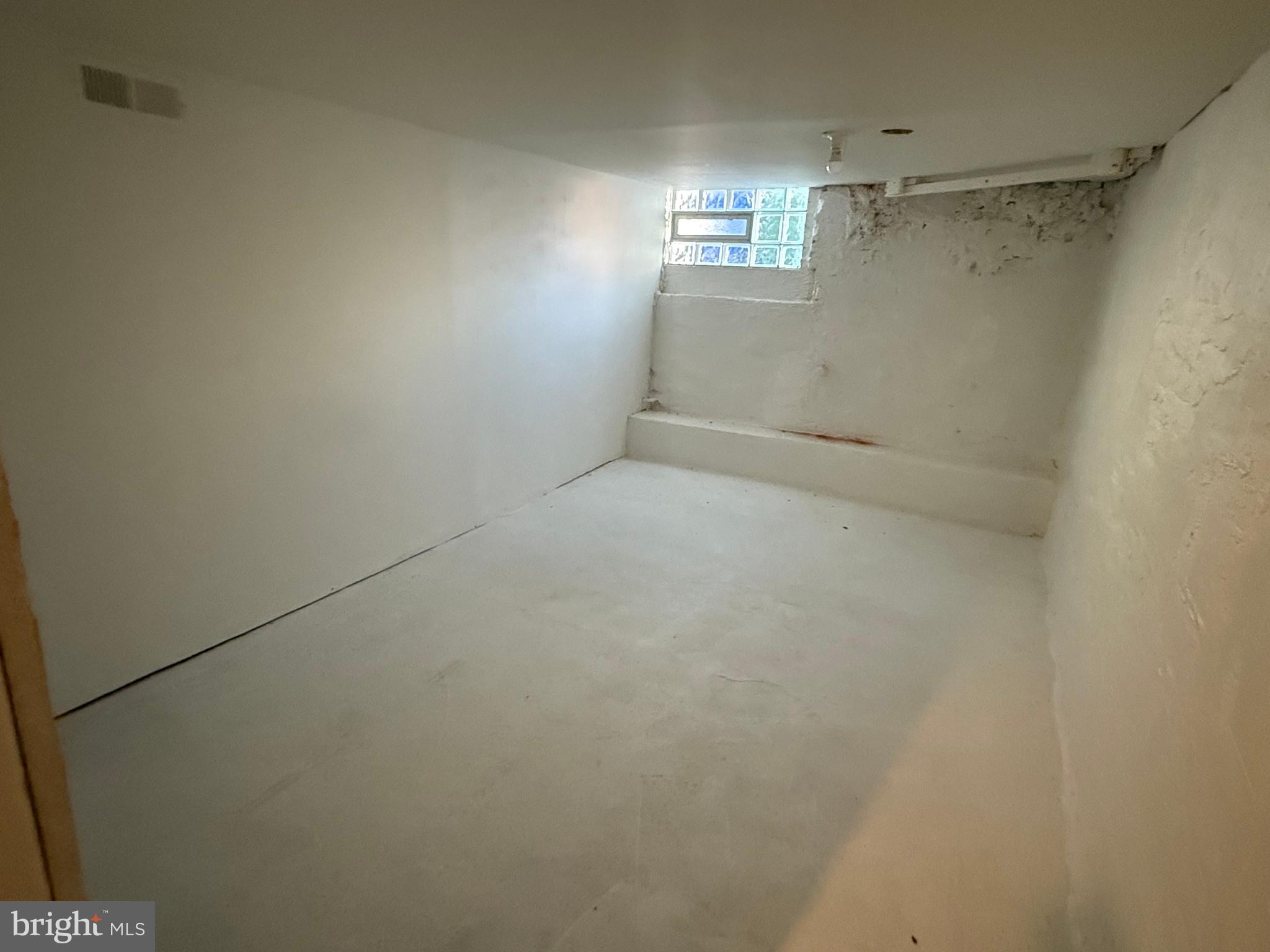 BALTIMORE HIGHLANDS - Residential