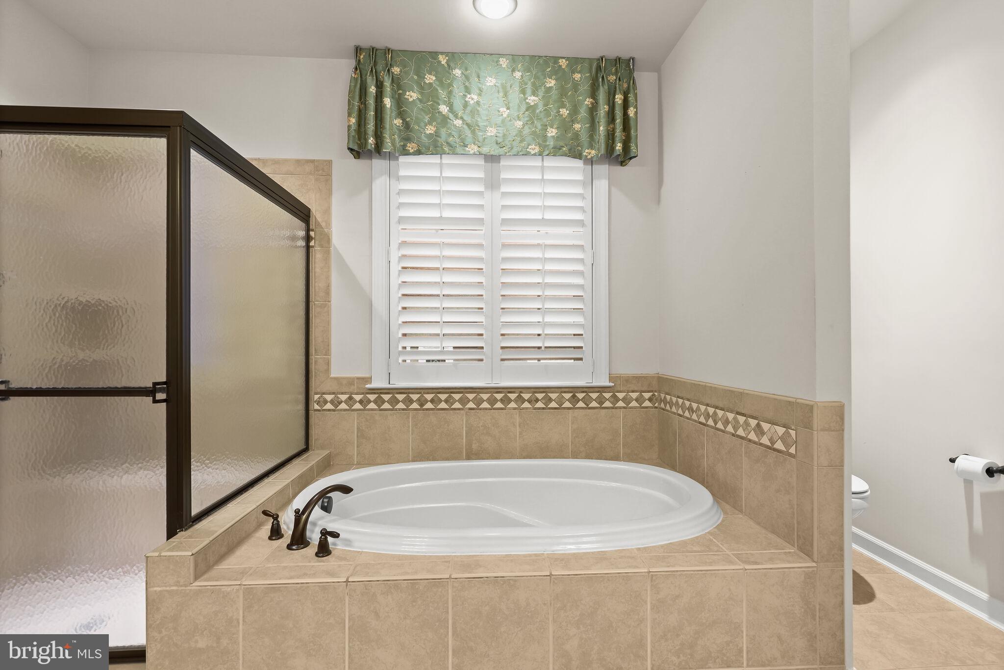 WAVERLY WOODS WEST - Residential