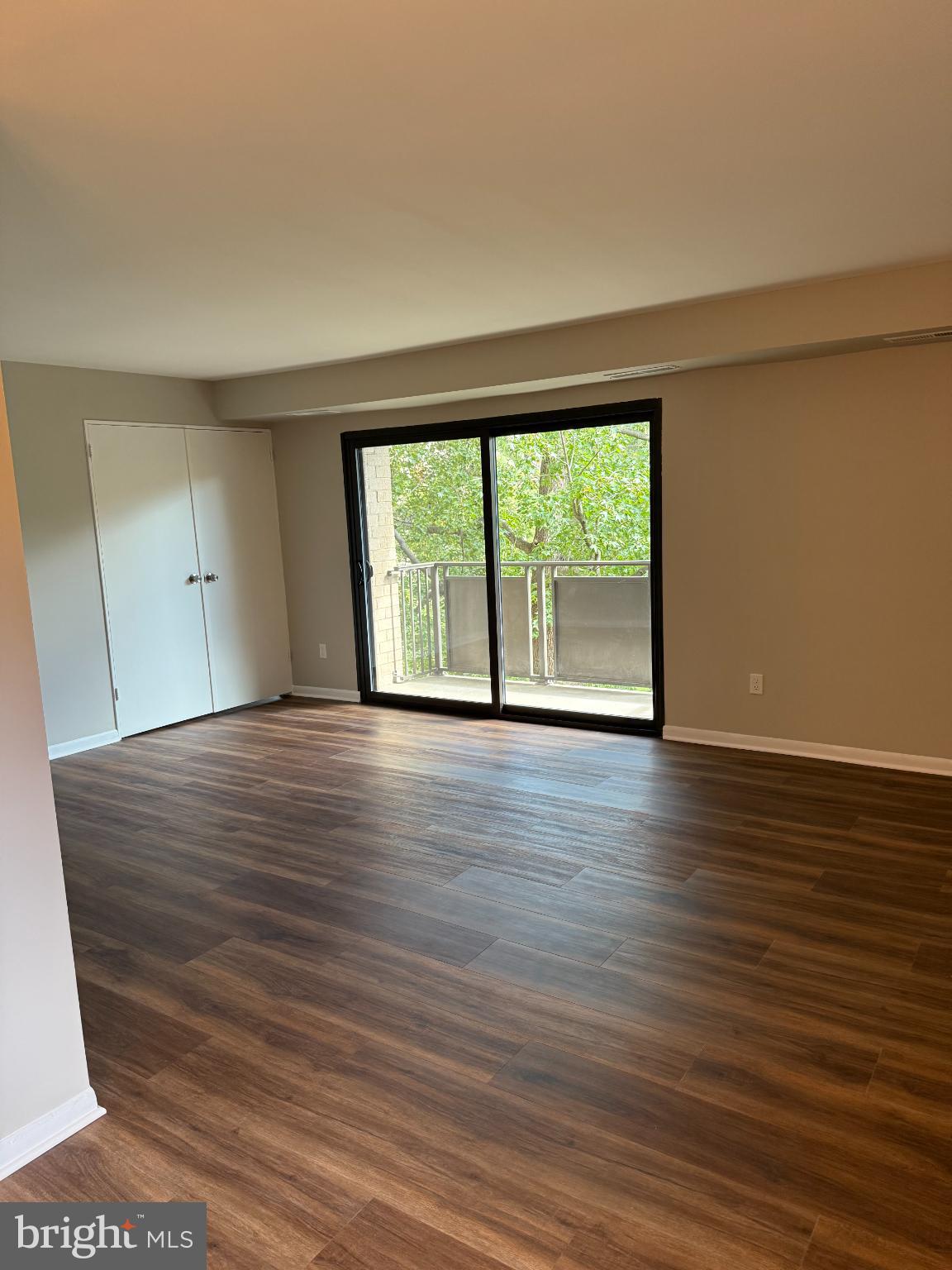 WOODLAKE TOWERS - Residential