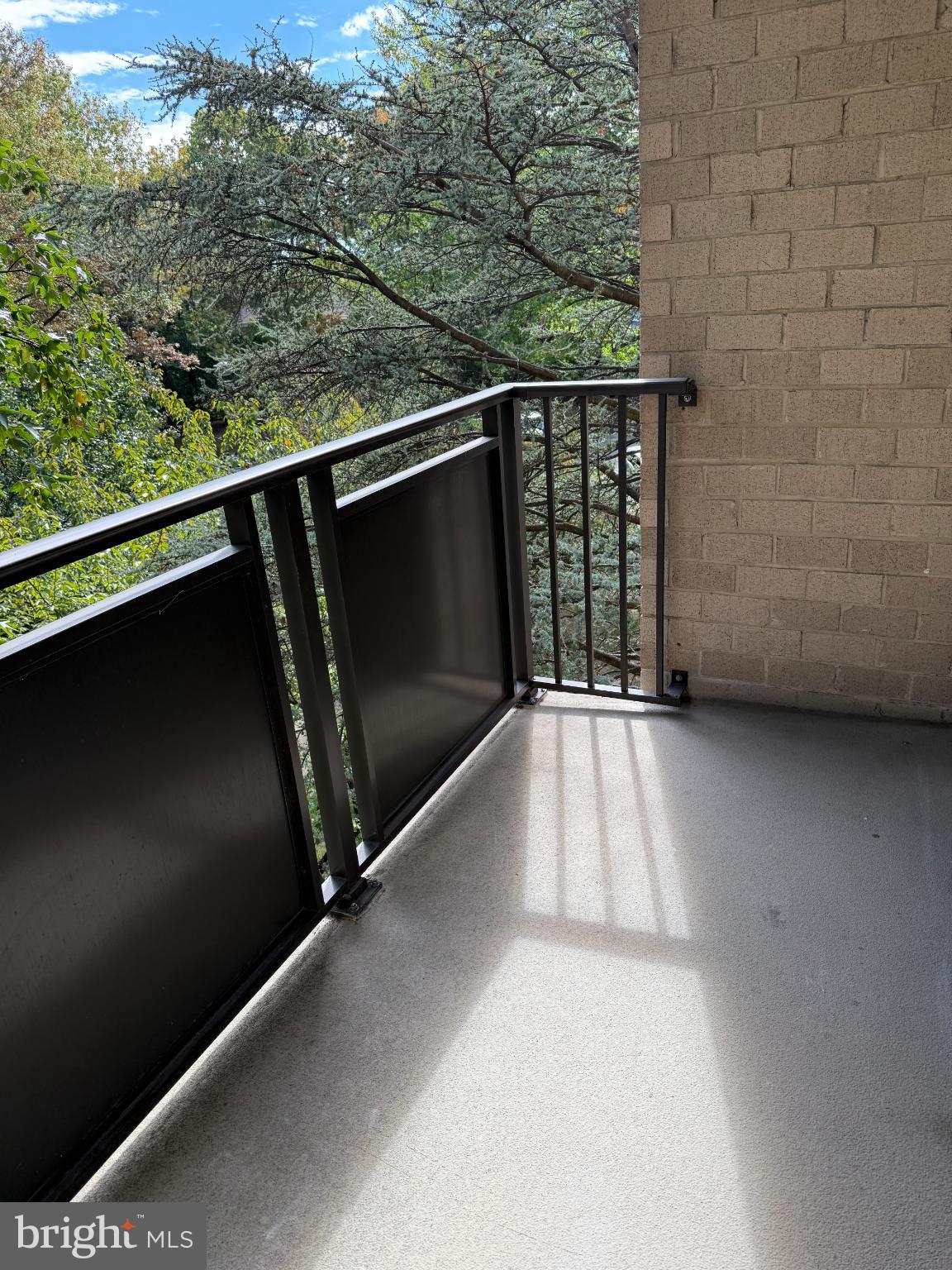 WOODLAKE TOWERS - Residential