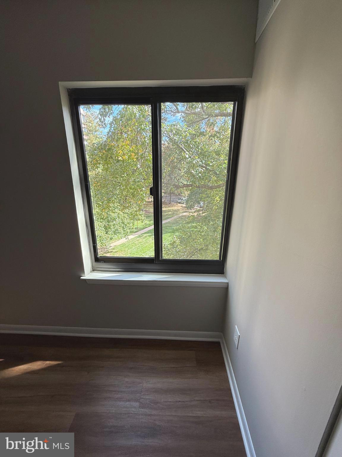 WOODLAKE TOWERS - Residential