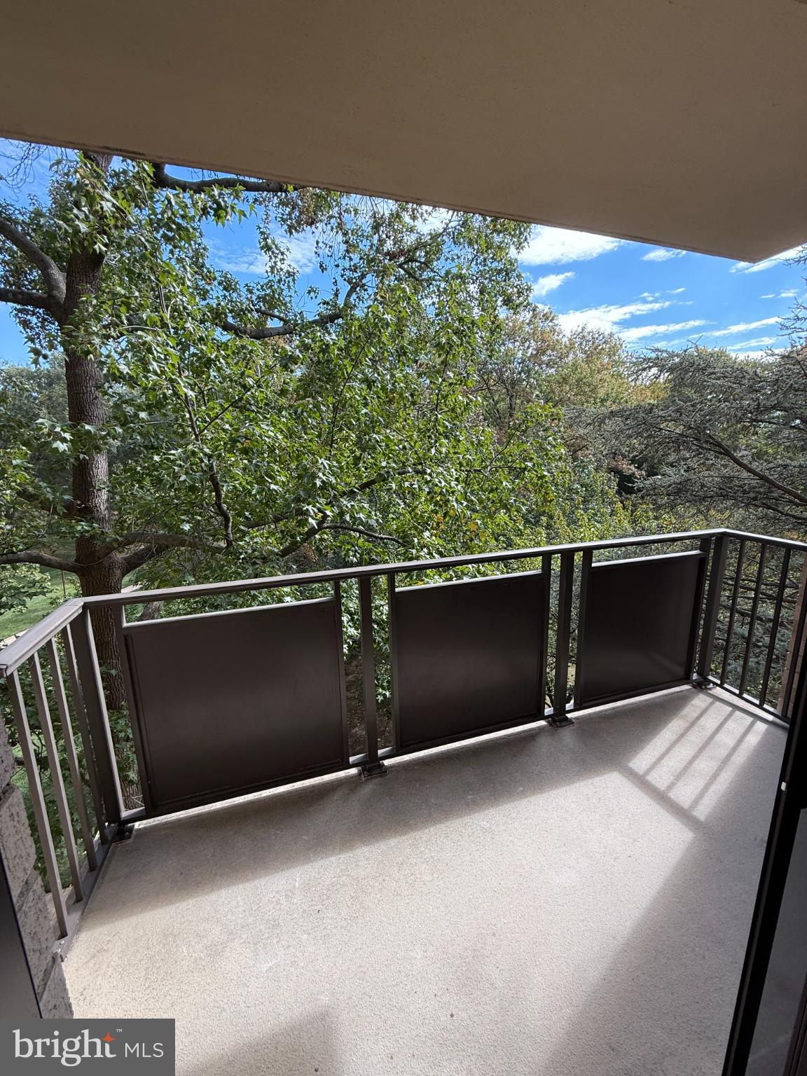 WOODLAKE TOWERS - Residential