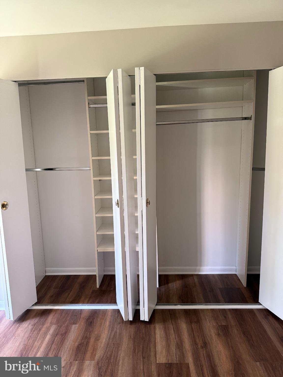 WOODLAKE TOWERS - Residential