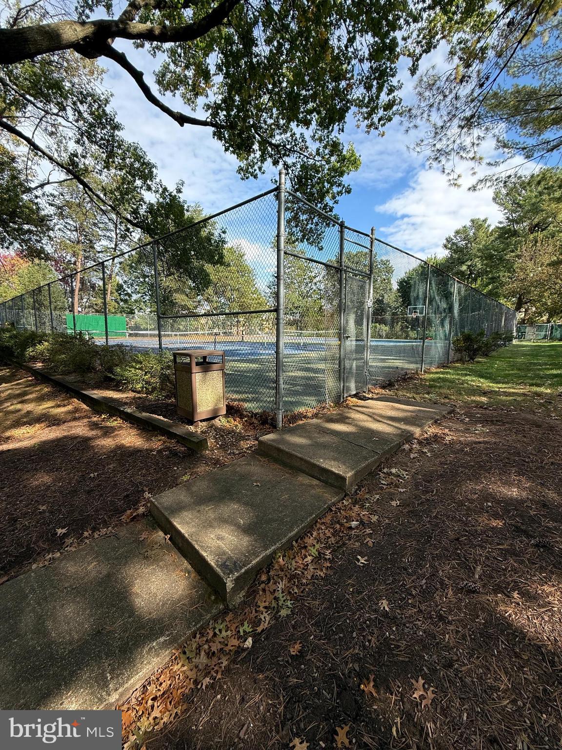 WOODLAKE TOWERS - Residential