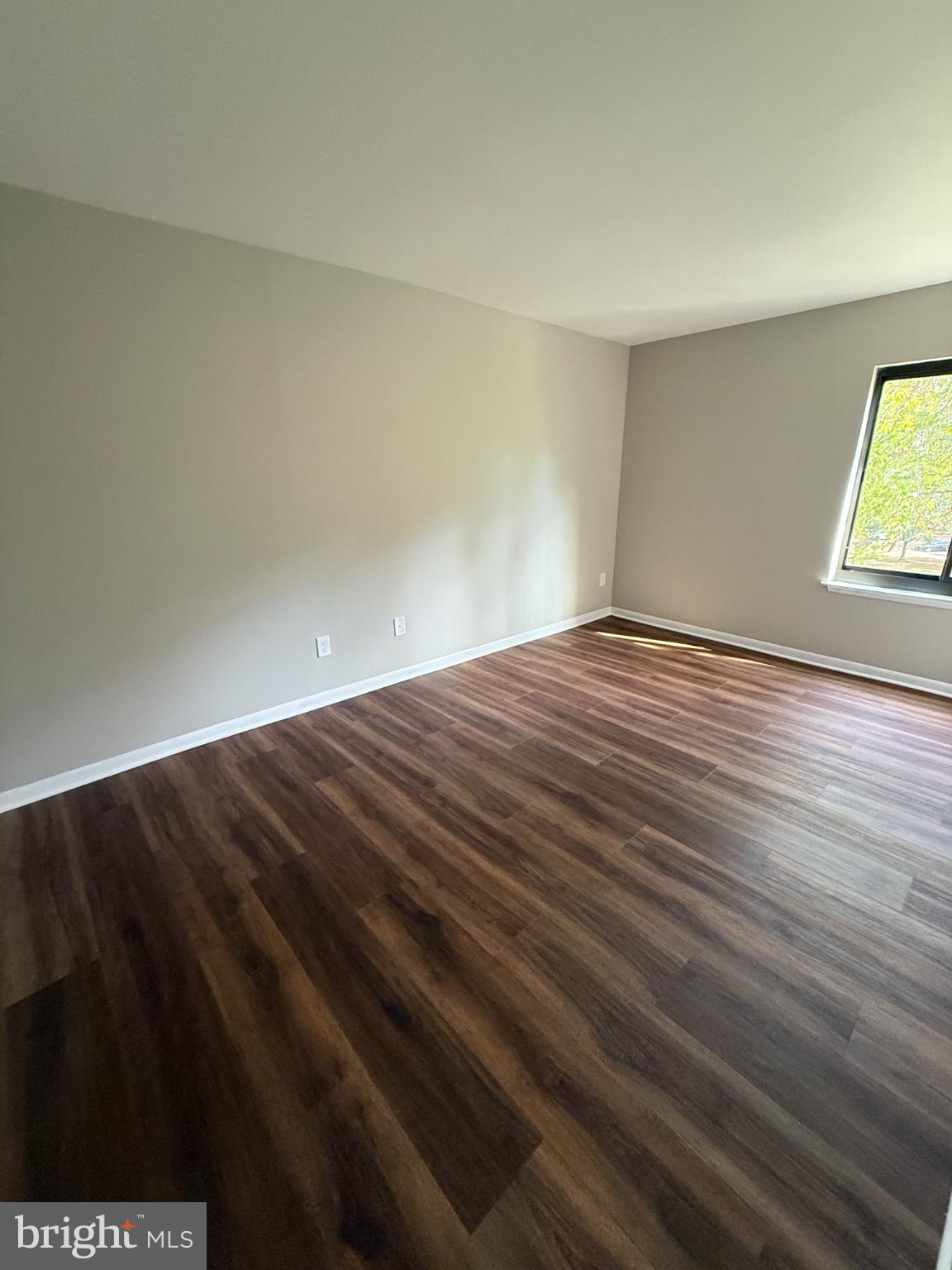 WOODLAKE TOWERS - Residential