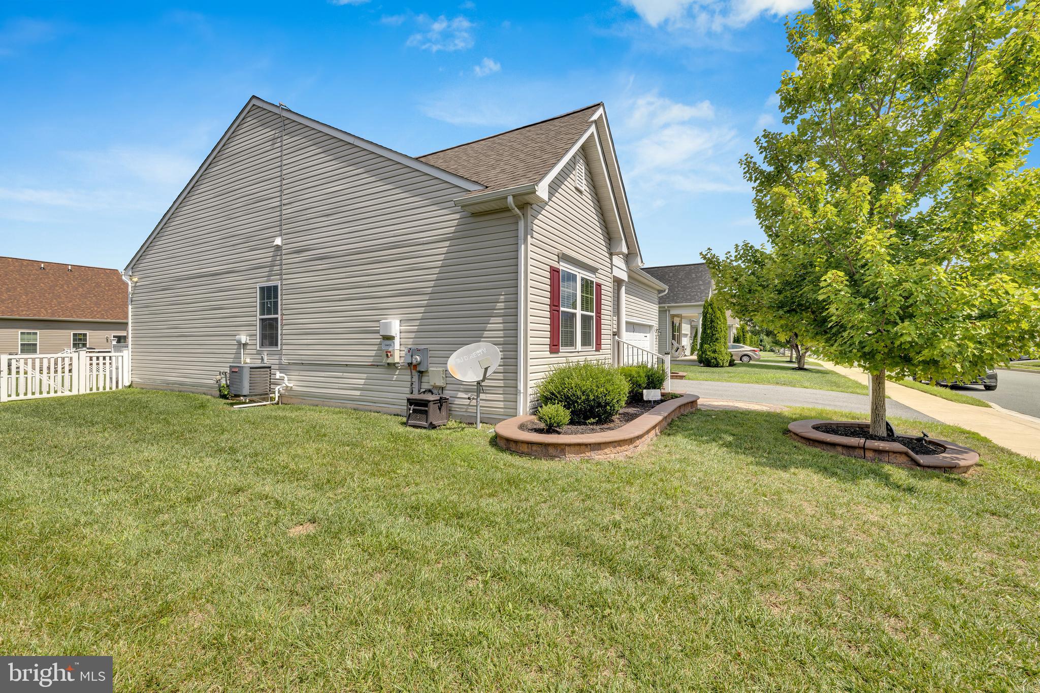 30 CLIMBING VINE AVENUE