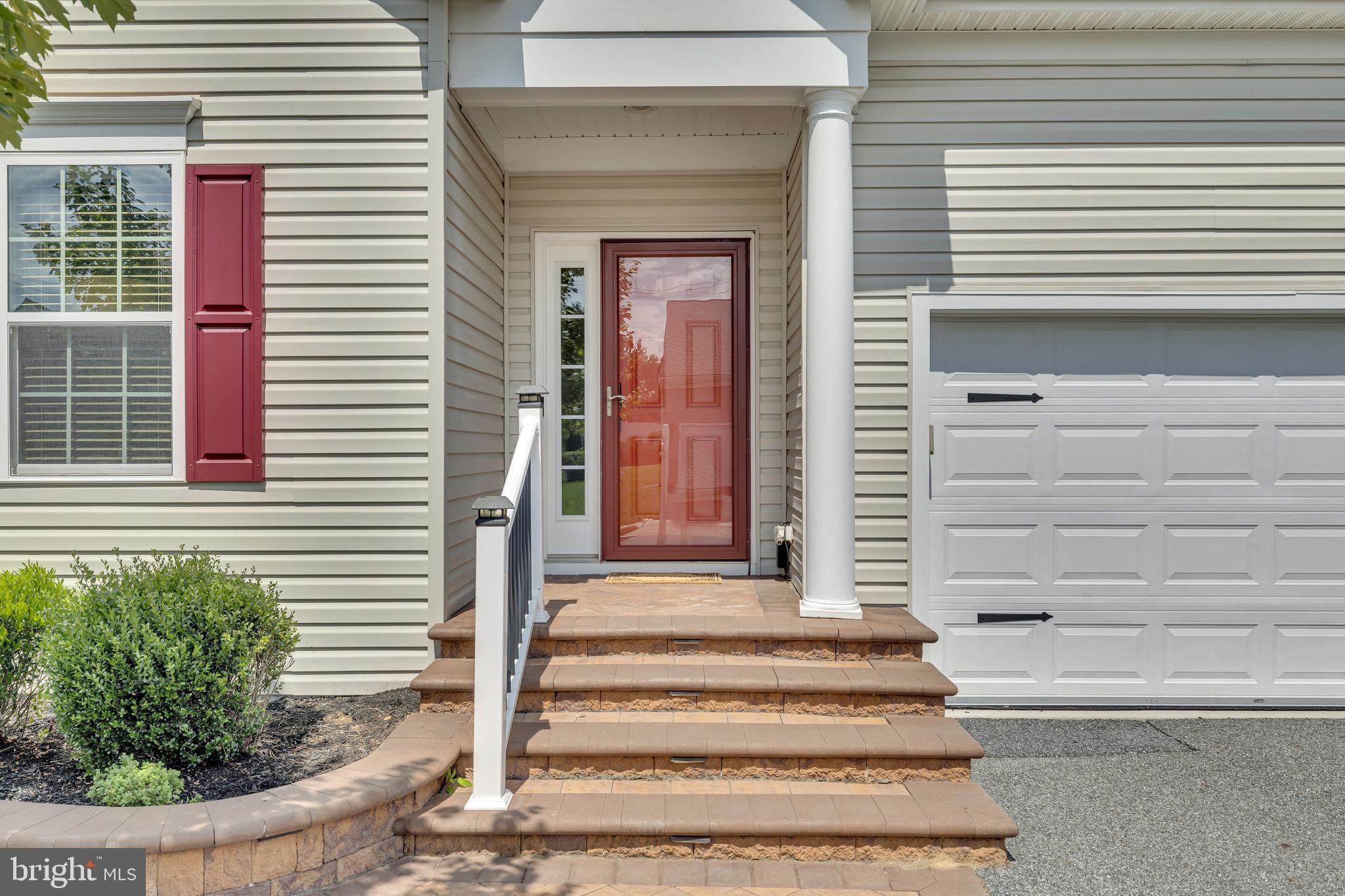 30 CLIMBING VINE AVENUE