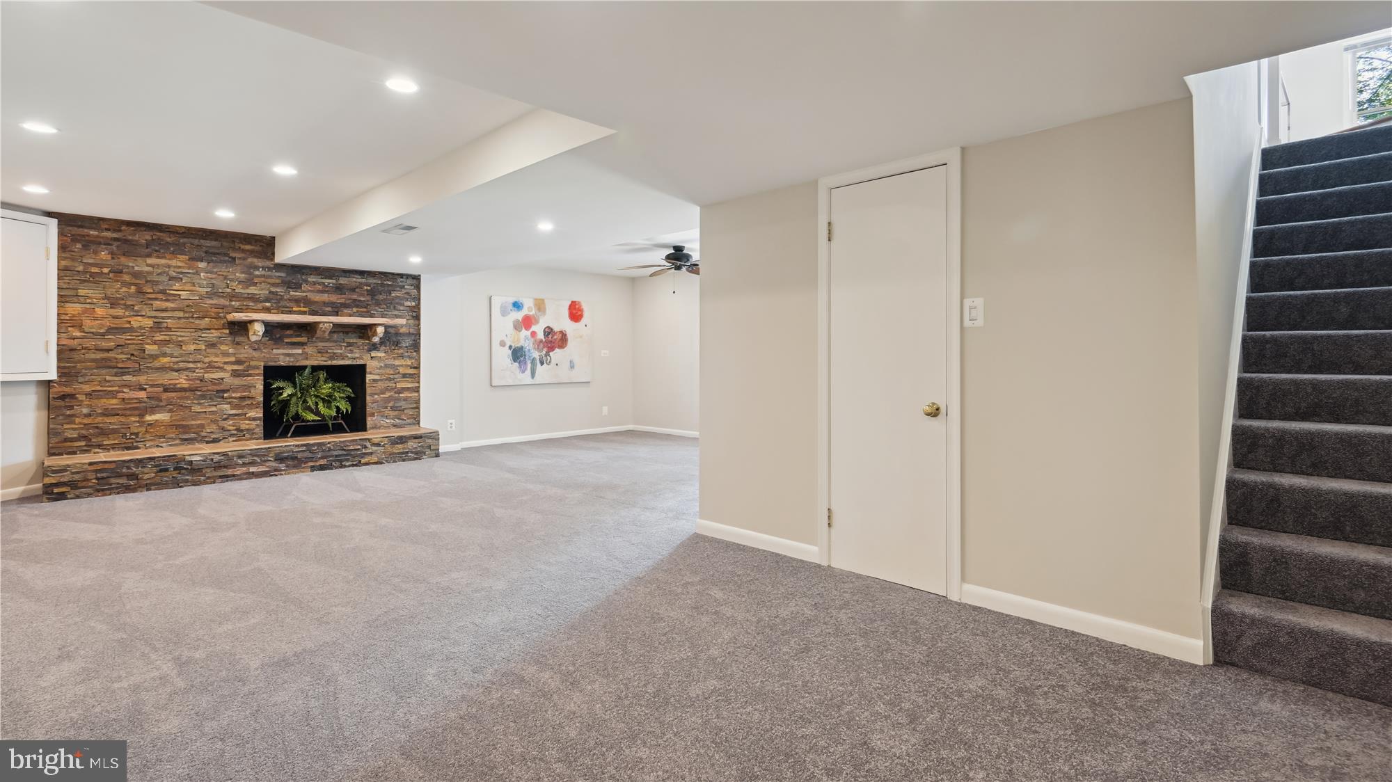 VIENNA WOODS - Residential