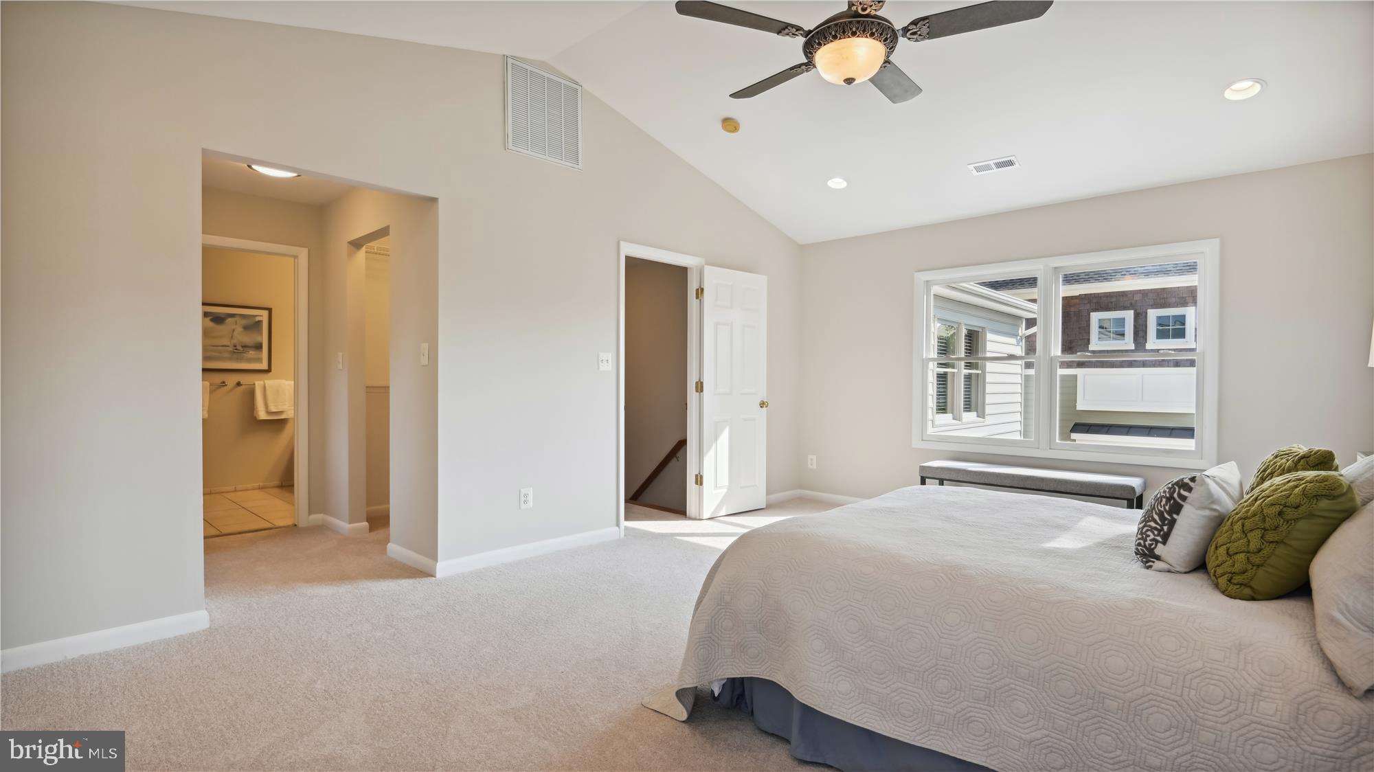 VIENNA WOODS - Residential