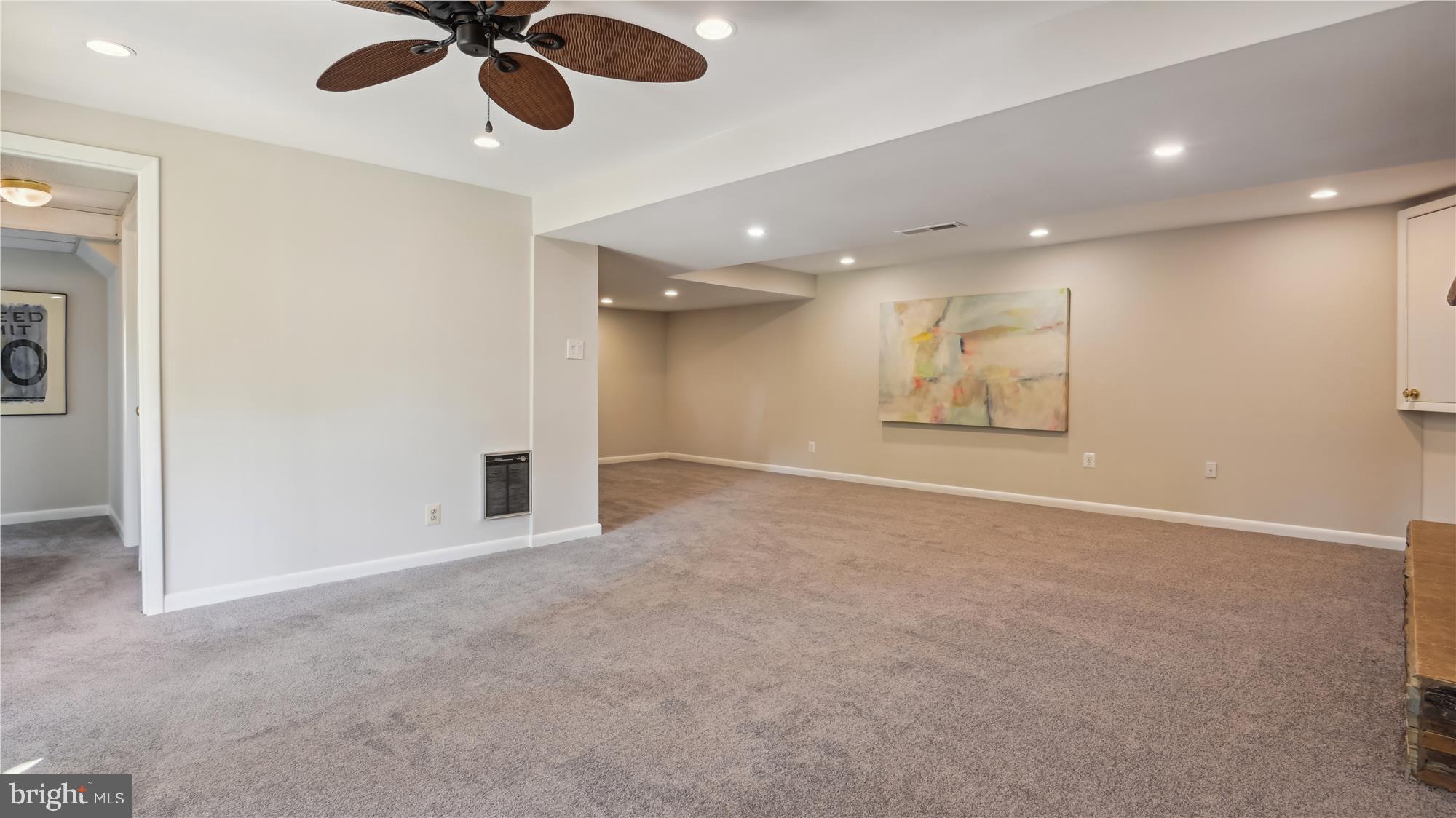 VIENNA WOODS - Residential