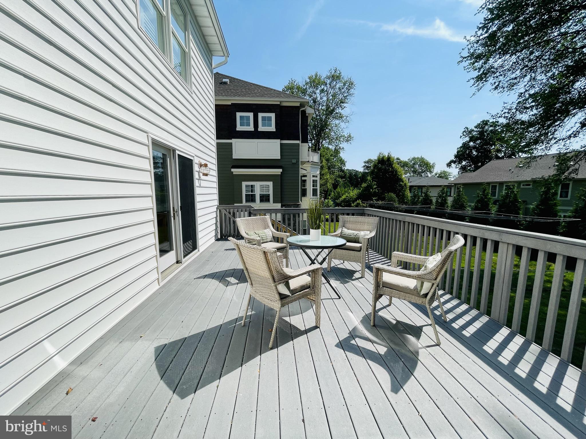 VIENNA WOODS - Residential