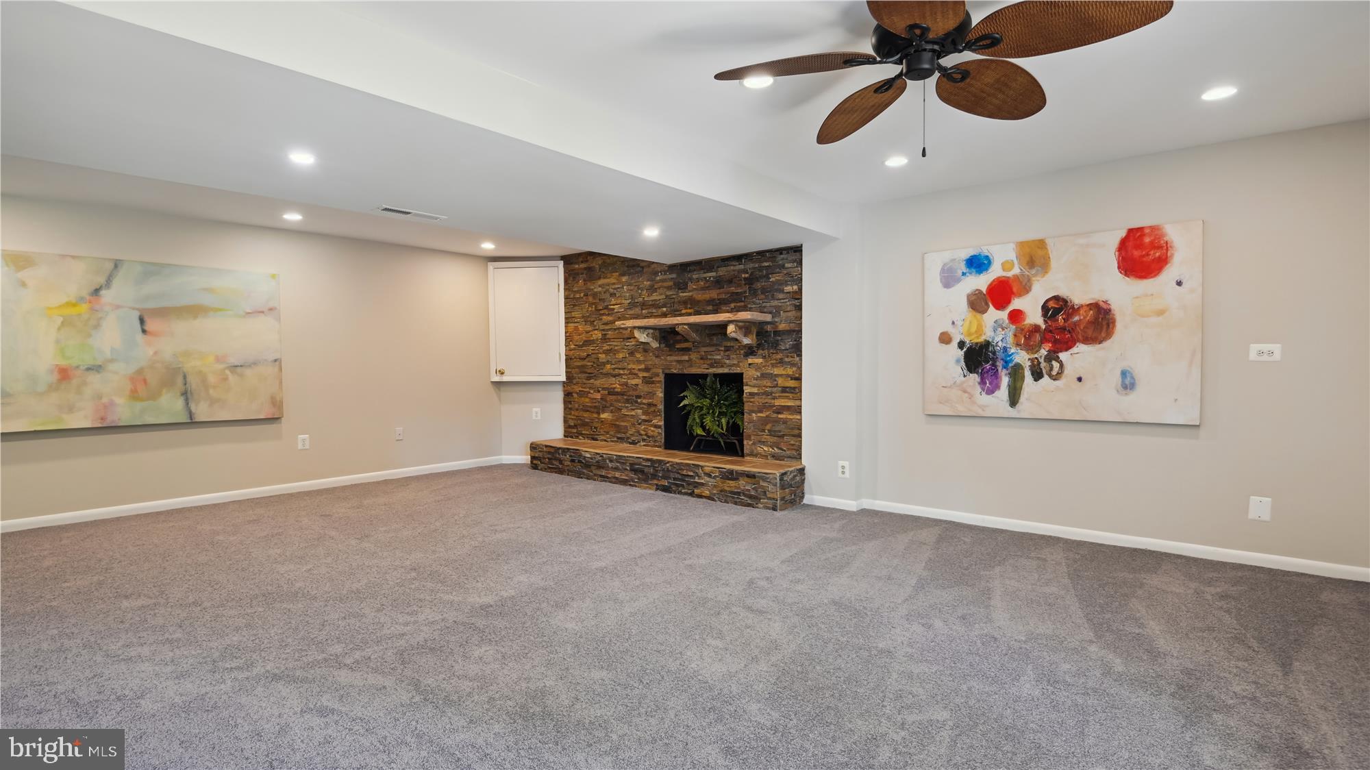 VIENNA WOODS - Residential