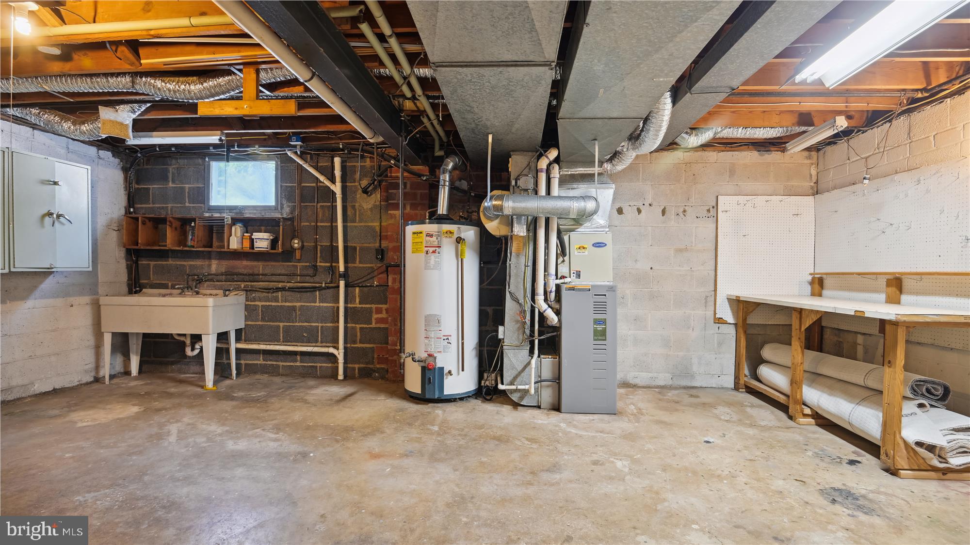 VIENNA WOODS - Residential