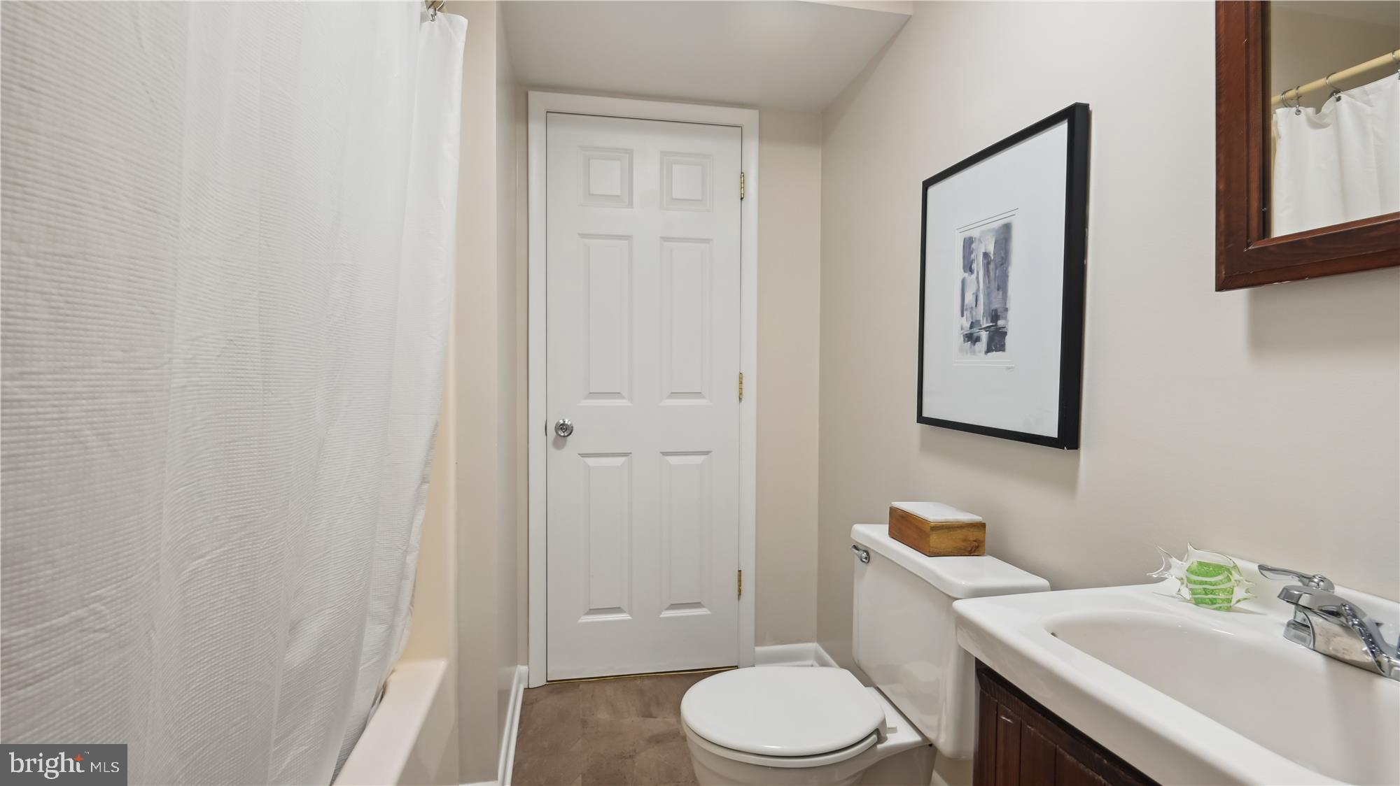 VIENNA WOODS - Residential