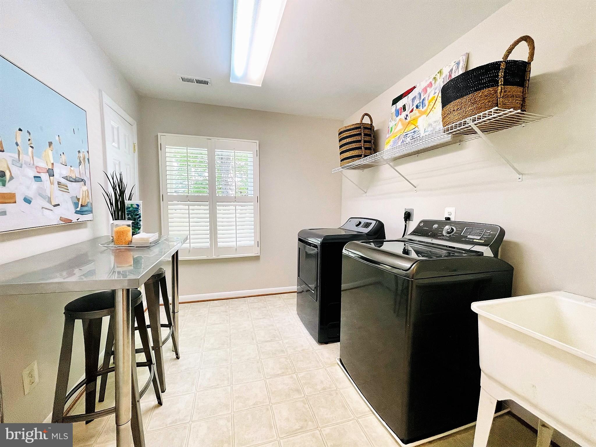 VIENNA WOODS - Residential