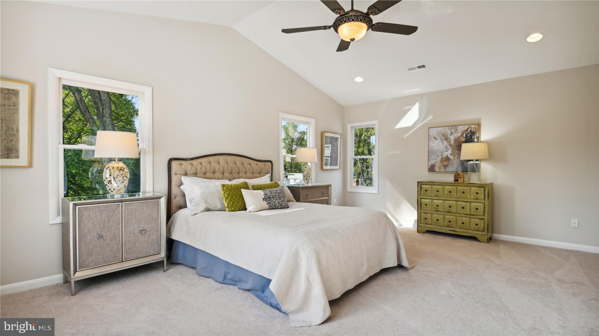 VIENNA WOODS - Residential