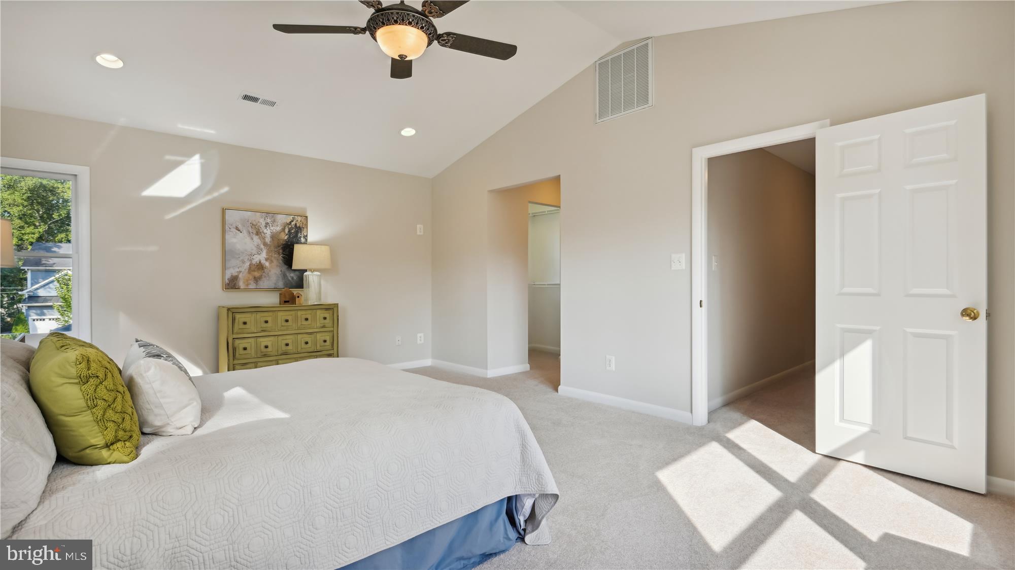 VIENNA WOODS - Residential