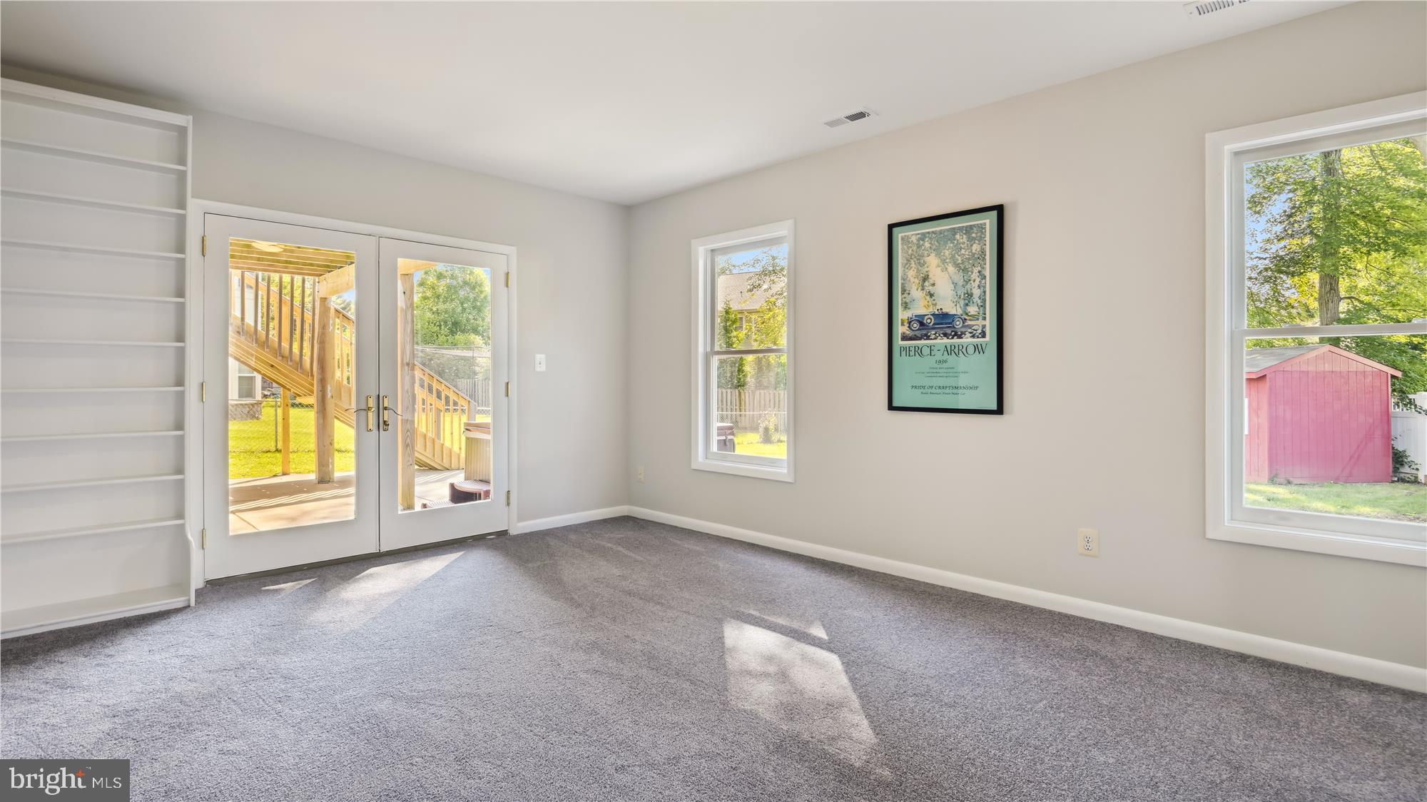 VIENNA WOODS - Residential