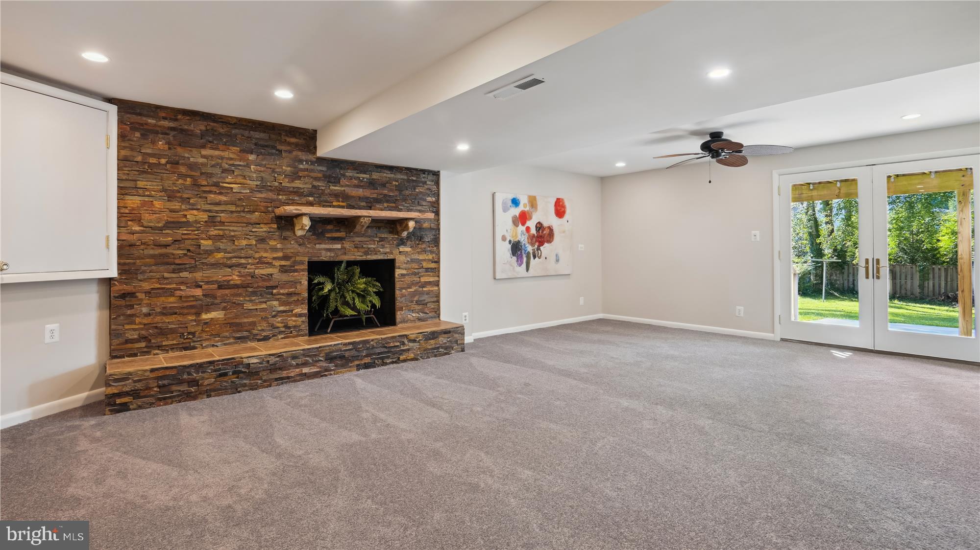 VIENNA WOODS - Residential