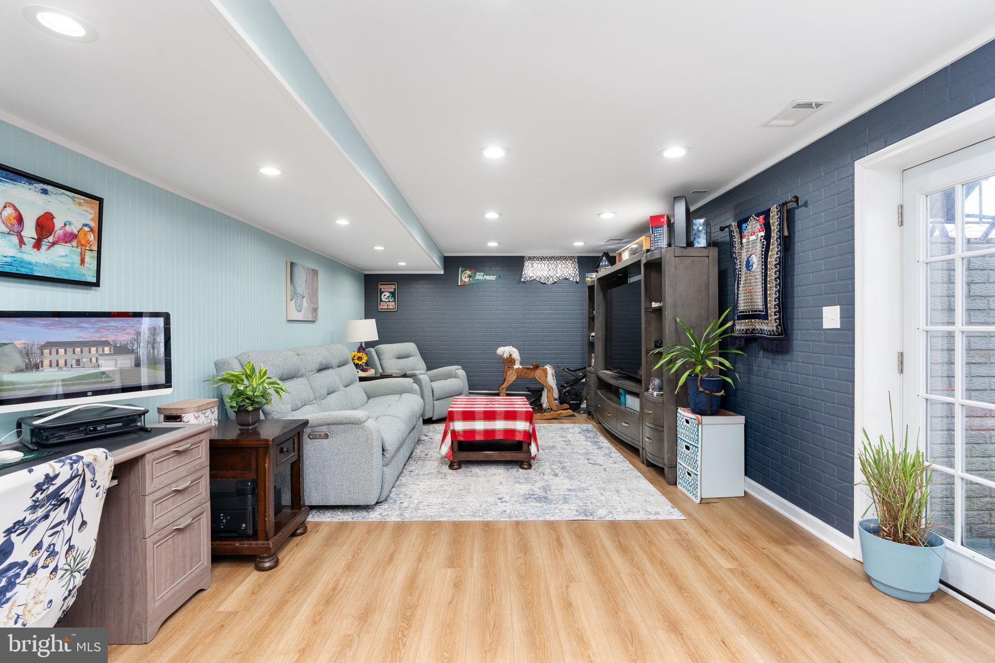 PELHAM'S CROSSING - Residential