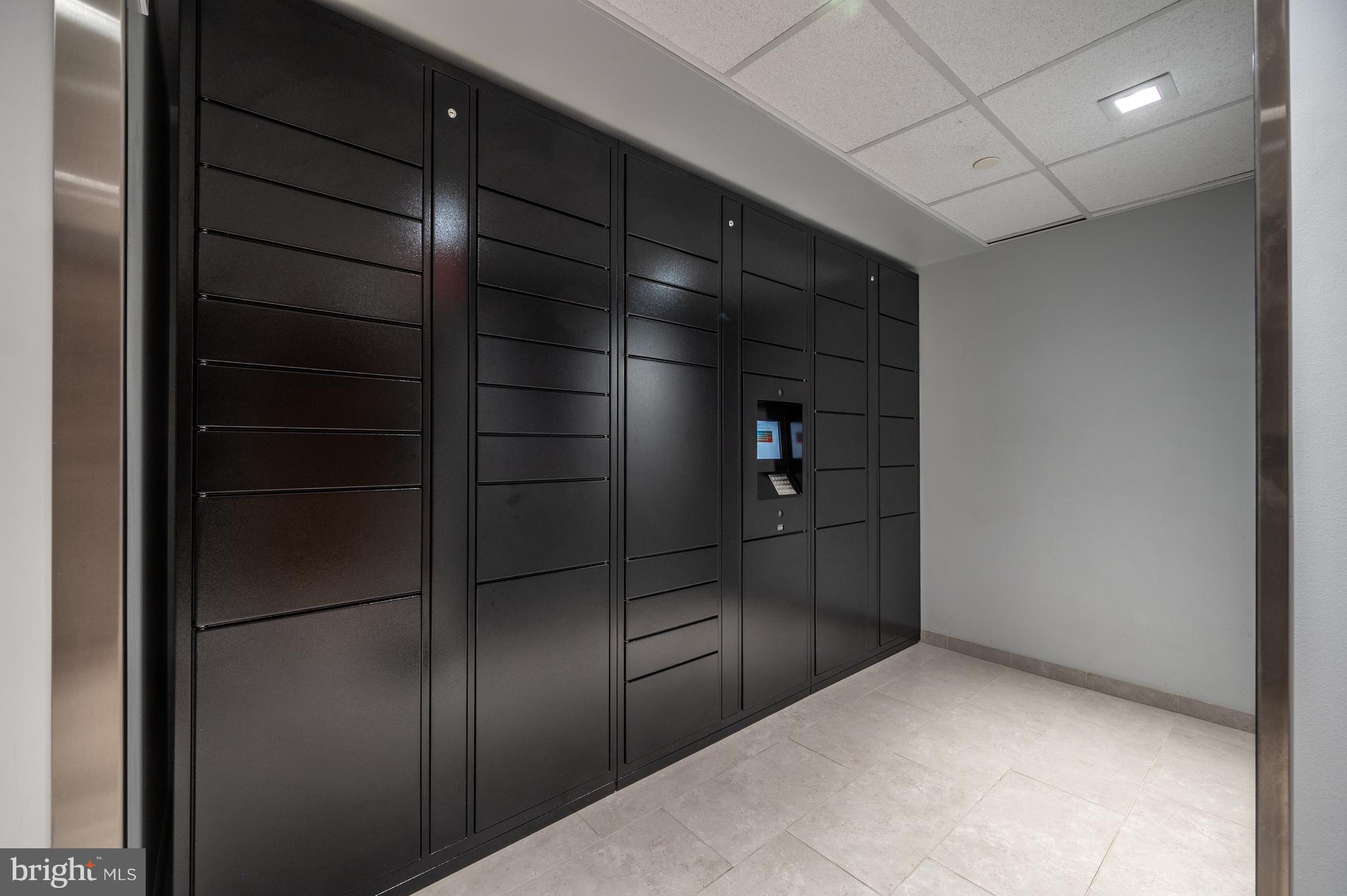 ENCORE OF MCLEAN - Residential