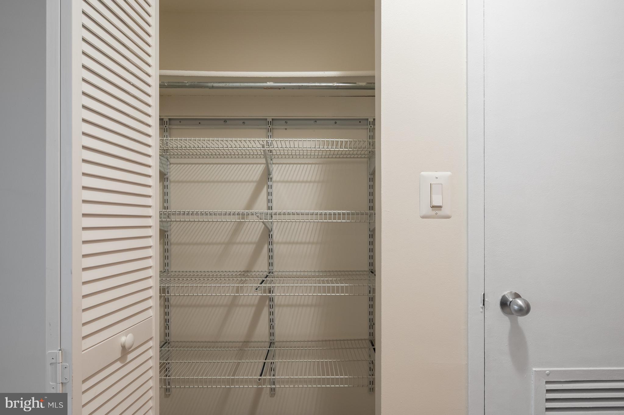 ENCORE OF MCLEAN - Residential