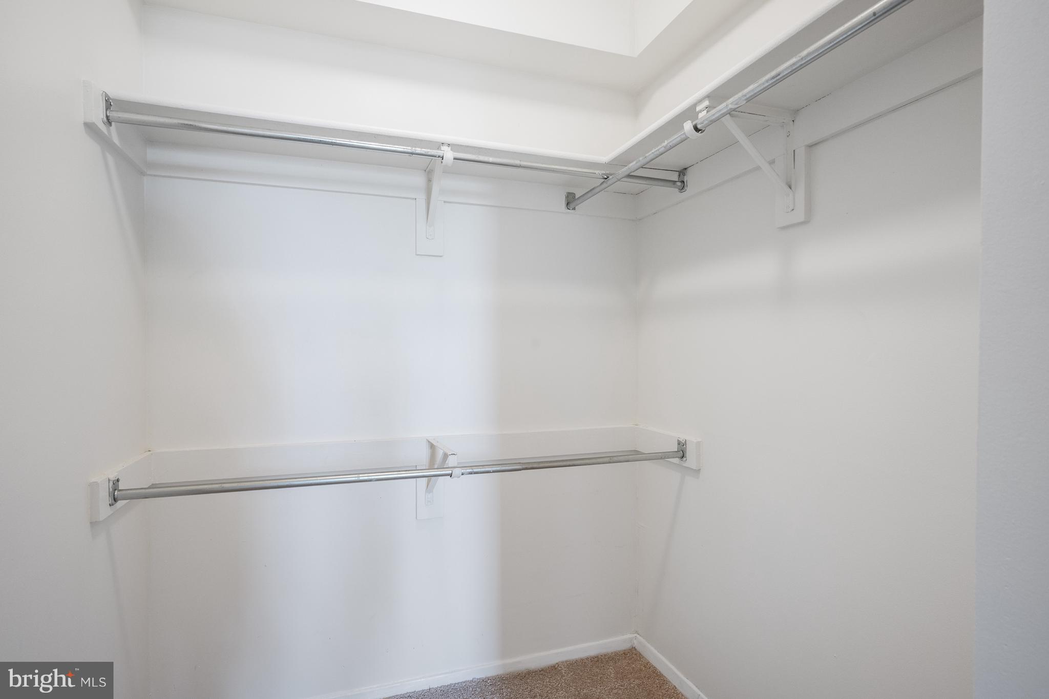 ENCORE OF MCLEAN - Residential