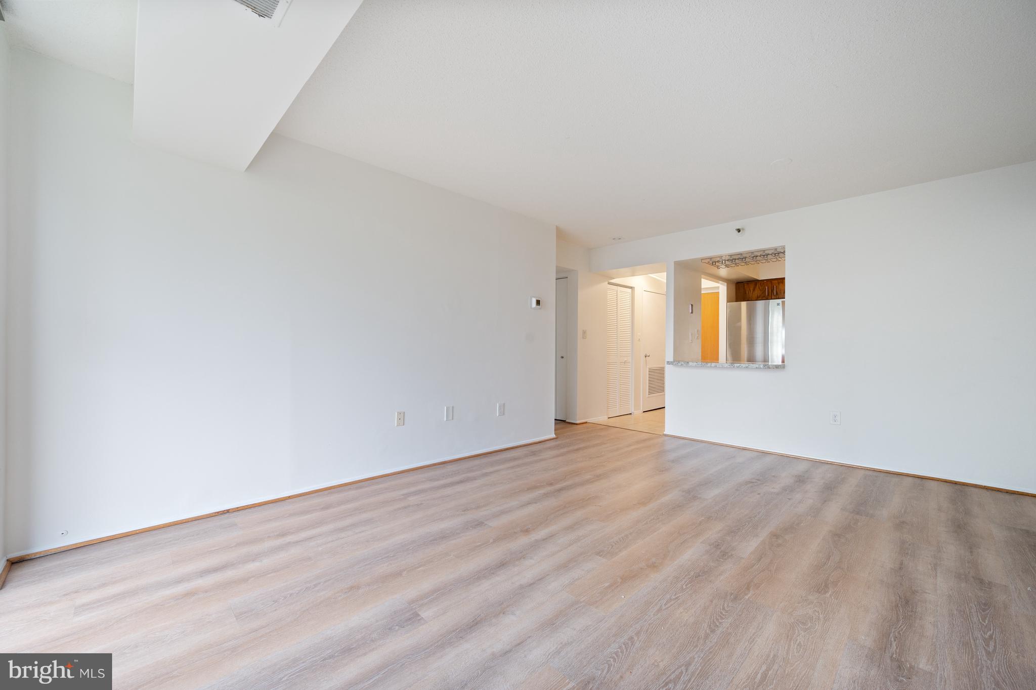 ENCORE OF MCLEAN - Residential