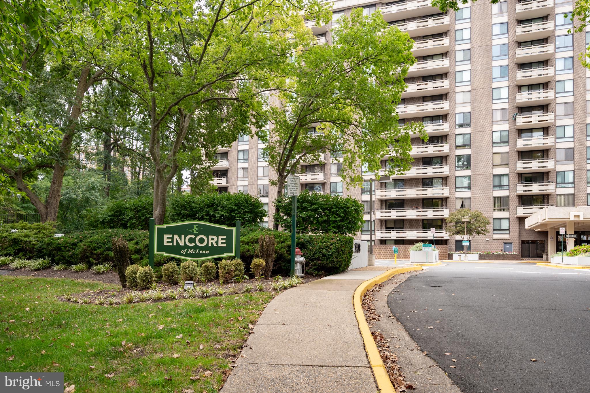 ENCORE OF MCLEAN - Residential