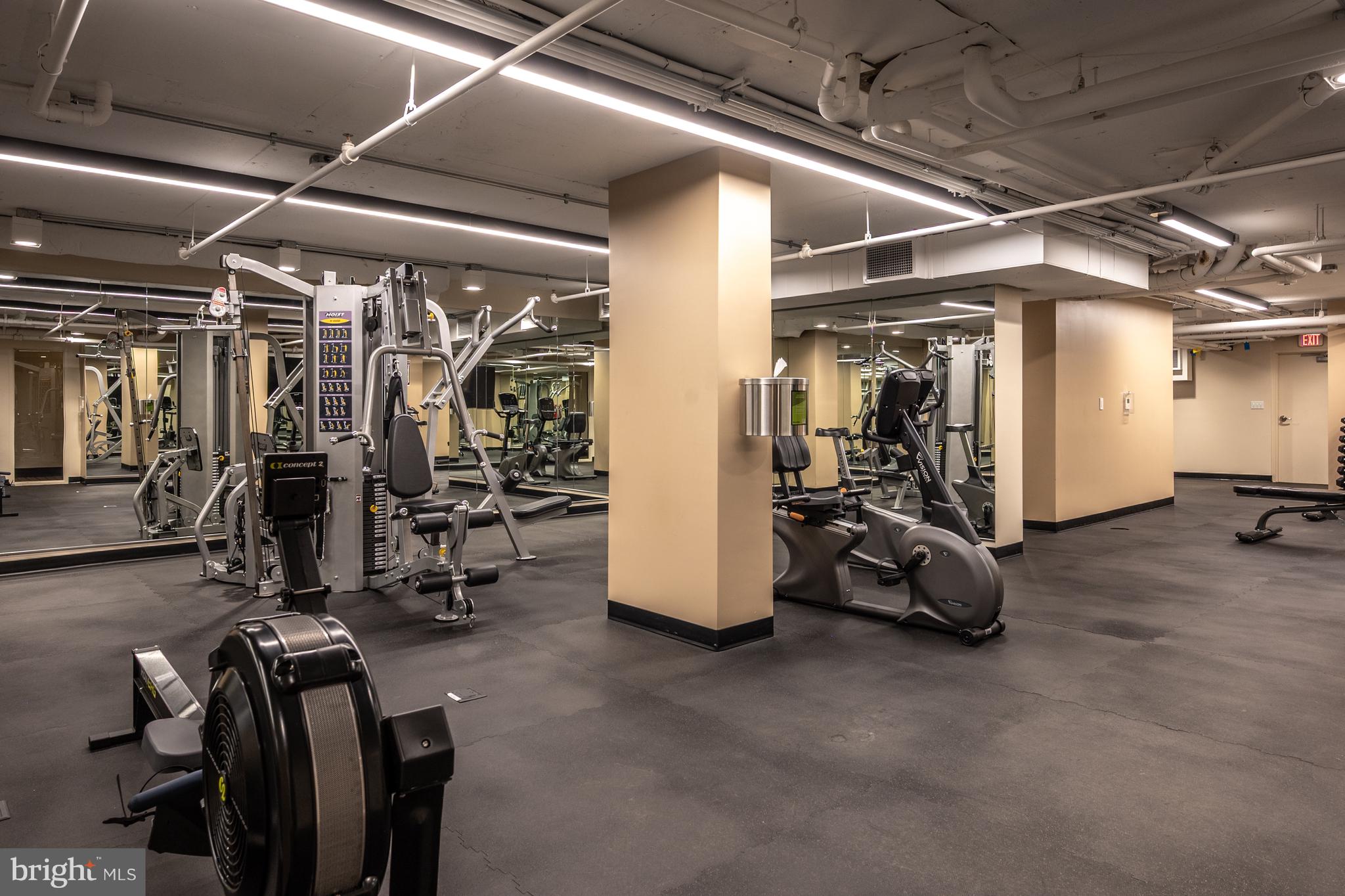 ENCORE OF MCLEAN - Residential