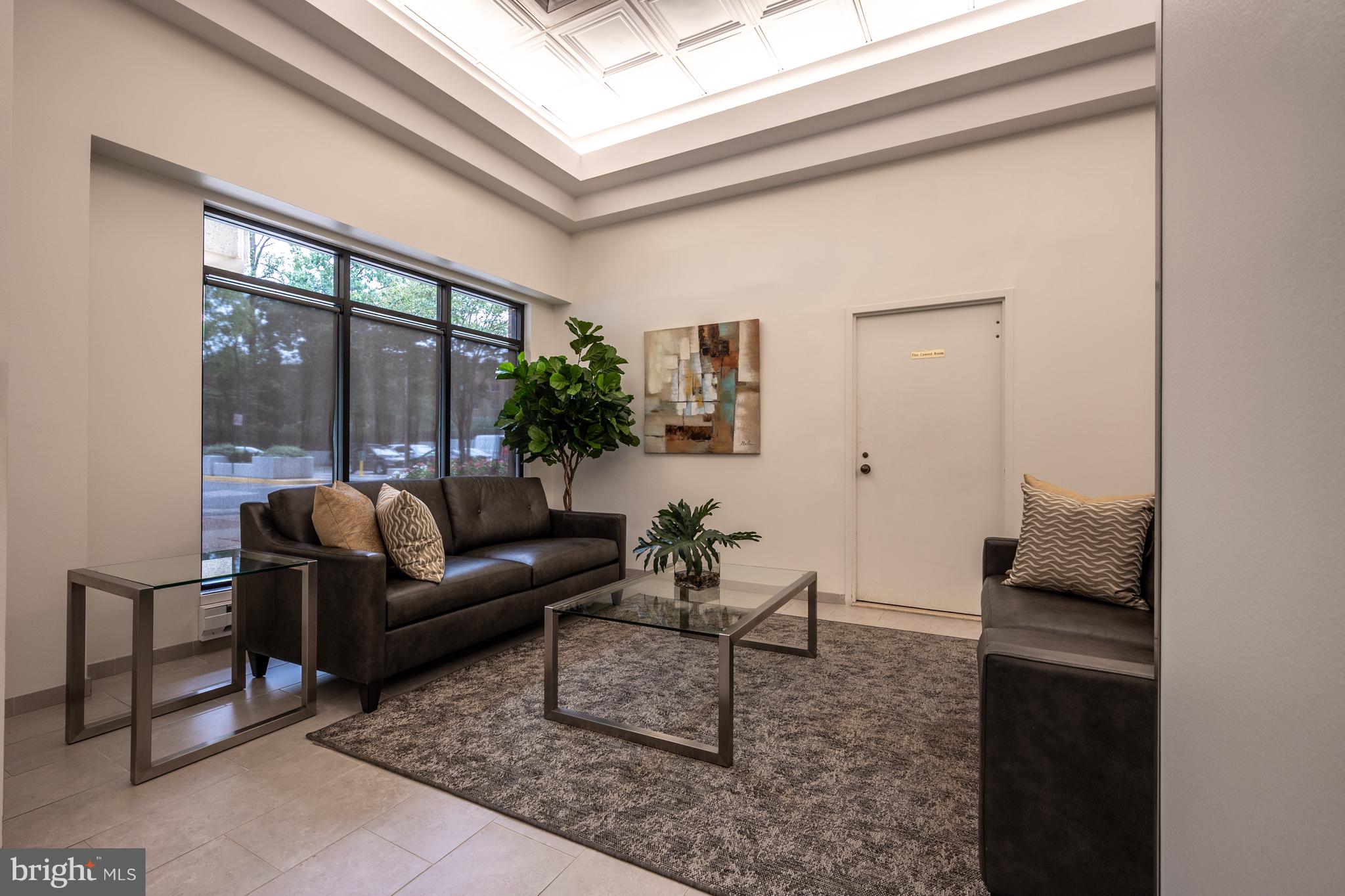 ENCORE OF MCLEAN - Residential