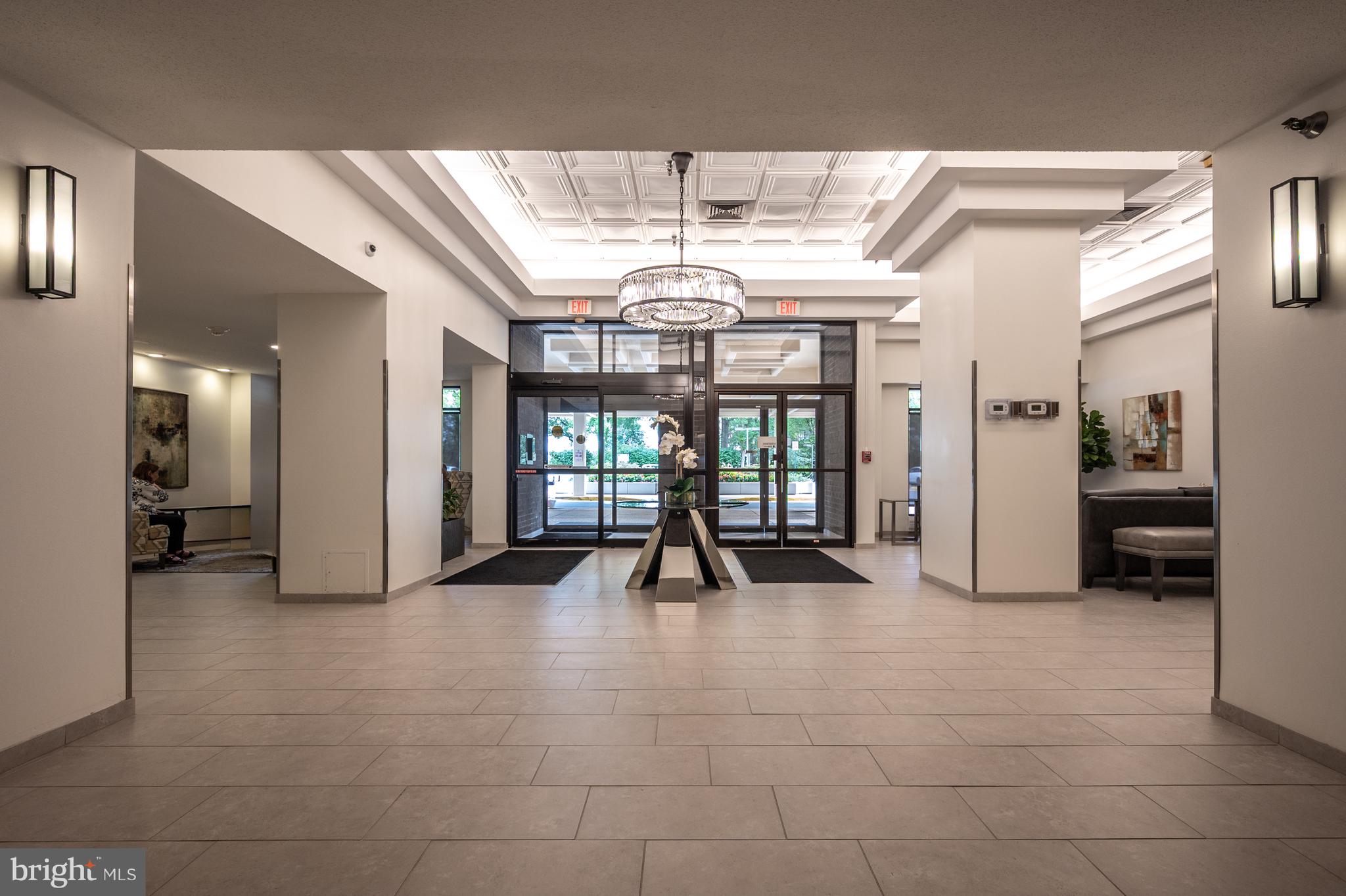 ENCORE OF MCLEAN - Residential