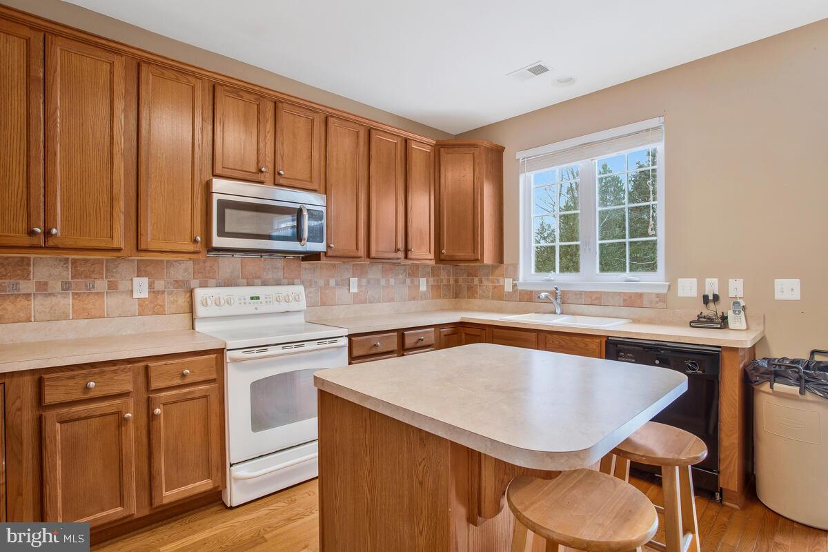 DAHLIA PARK OF WILDEWOOD - Residential