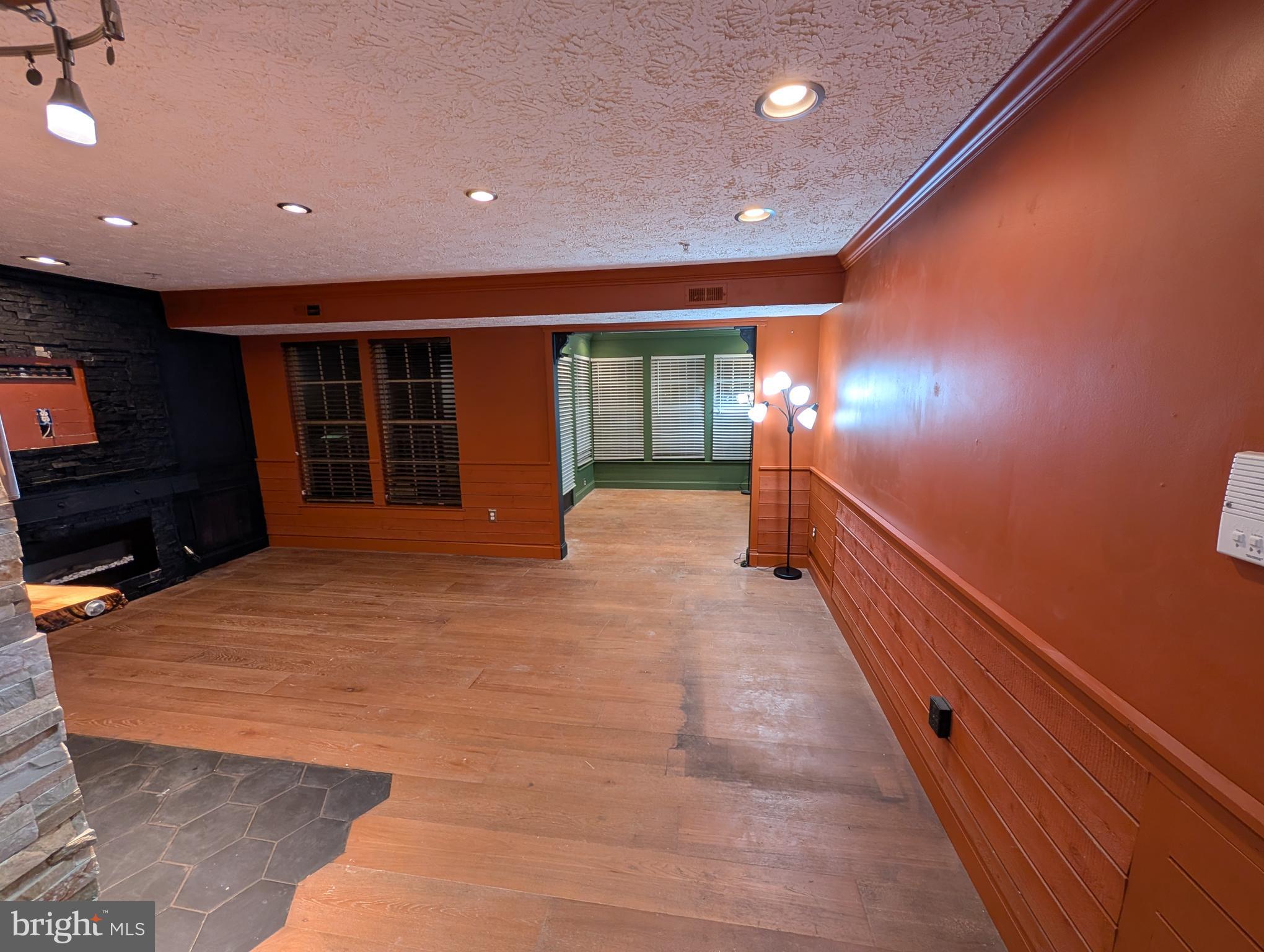 909 WOODBRIDGE COURT H 909-H