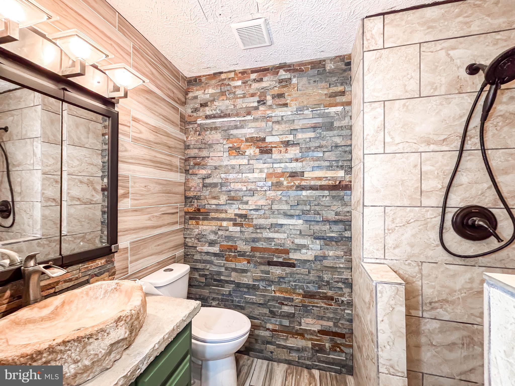 WOODBRIDGE CENTER - Residential