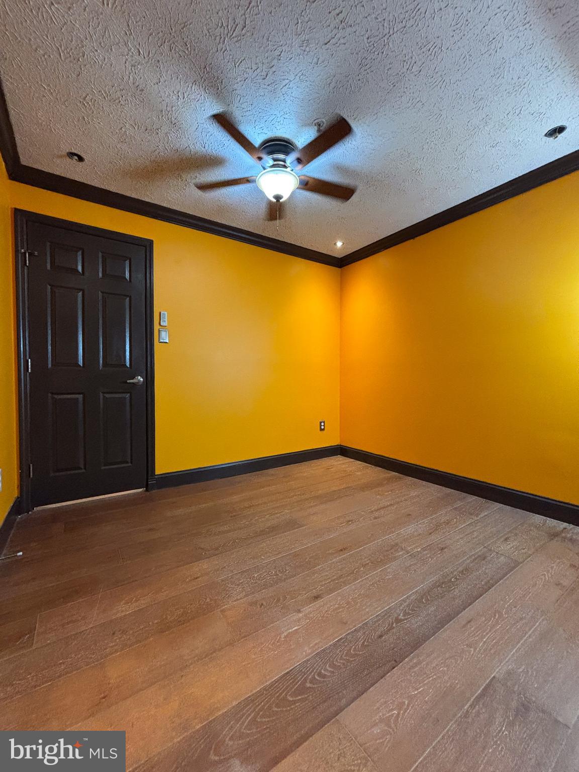 WOODBRIDGE CENTER - Residential