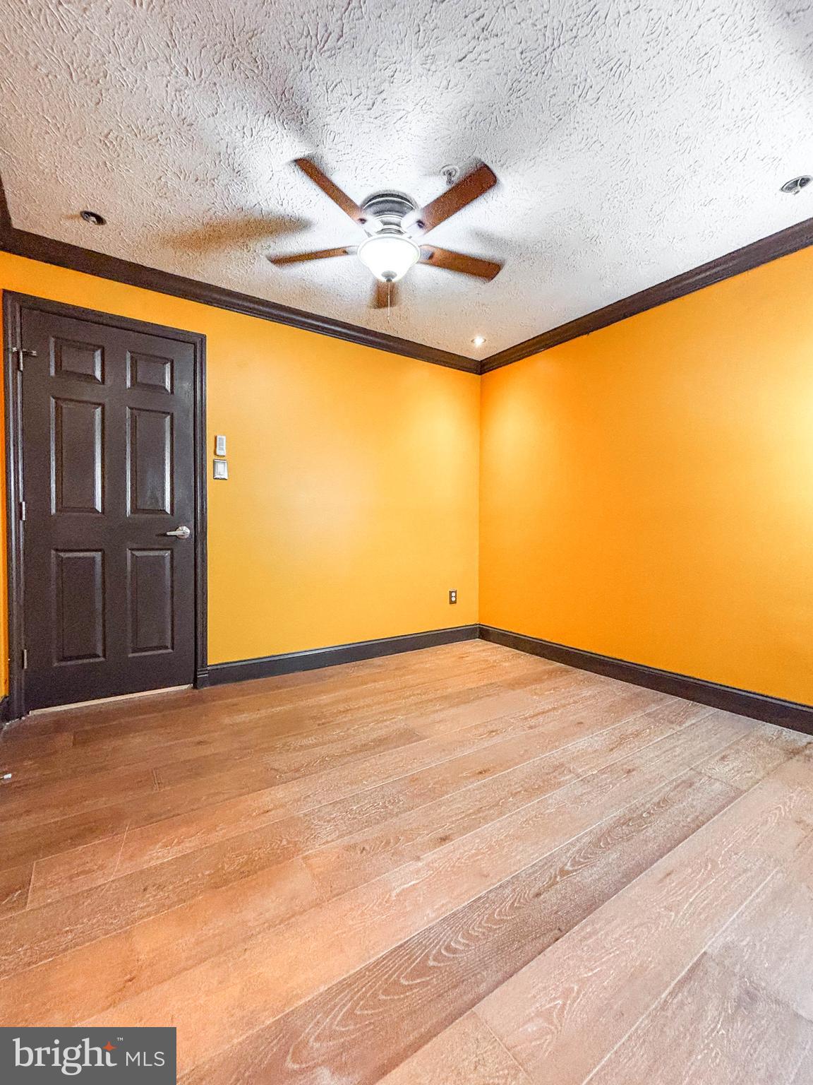 WOODBRIDGE CENTER - Residential