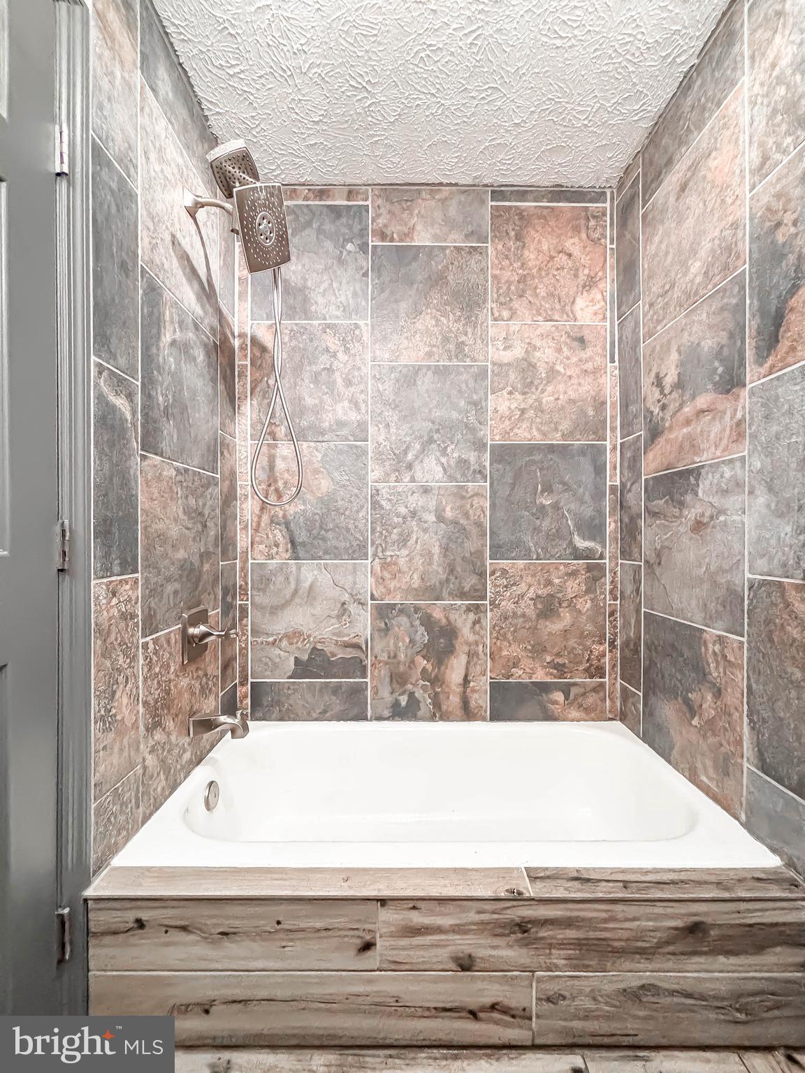 WOODBRIDGE CENTER - Residential