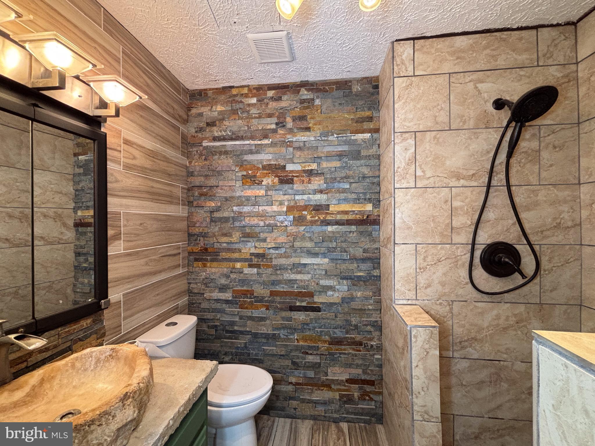 WOODBRIDGE CENTER - Residential