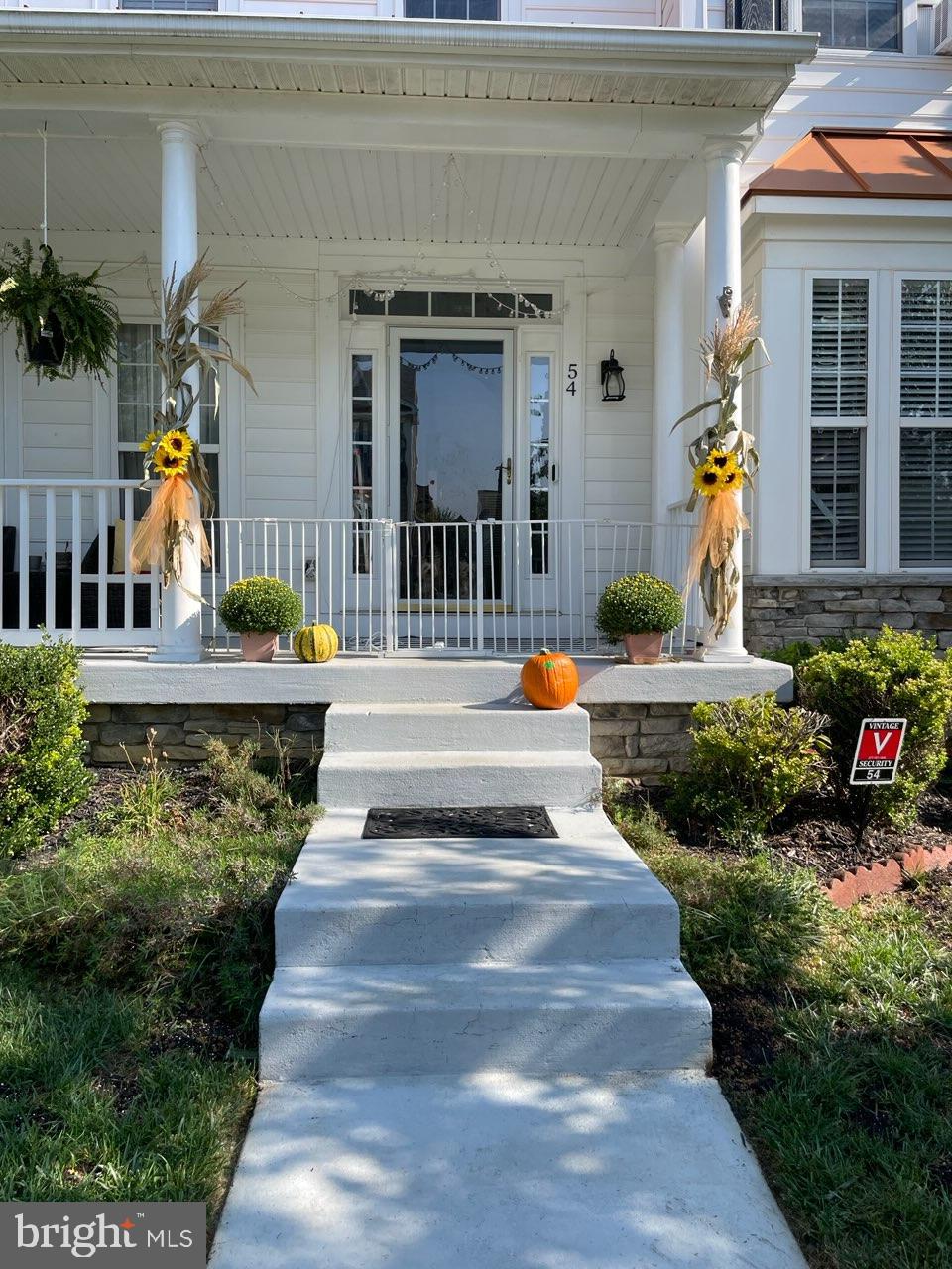 HUNTFIELD - Residential Lease