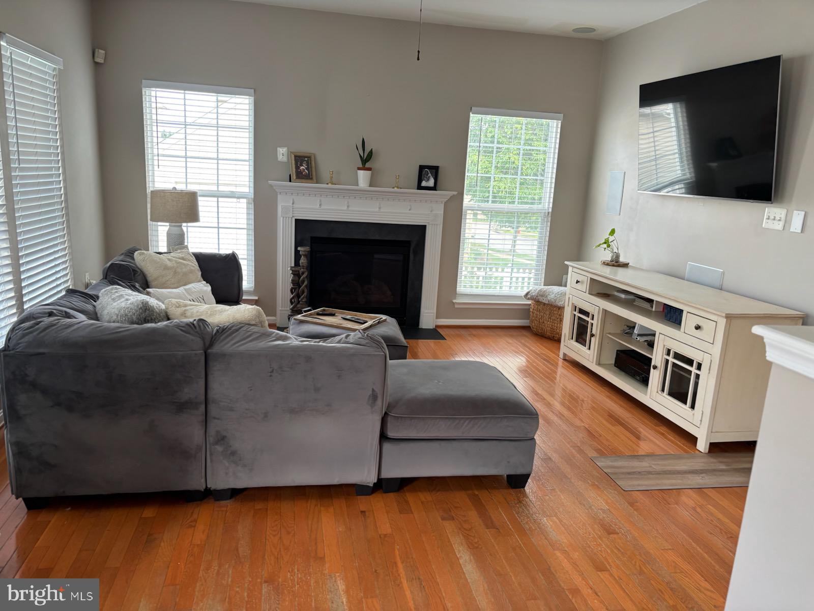 HUNTFIELD - Residential Lease