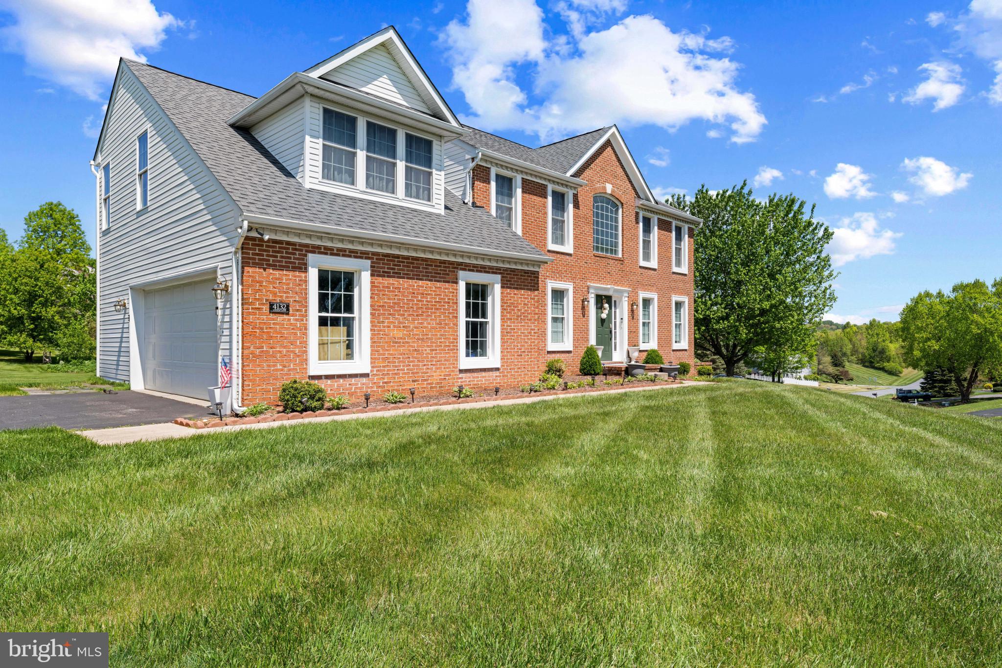 SAMHILL ESTATES - Residential