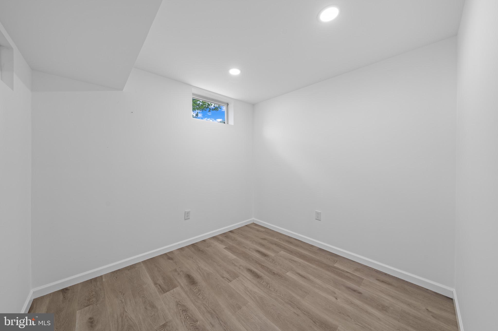 SAMHILL ESTATES - Residential