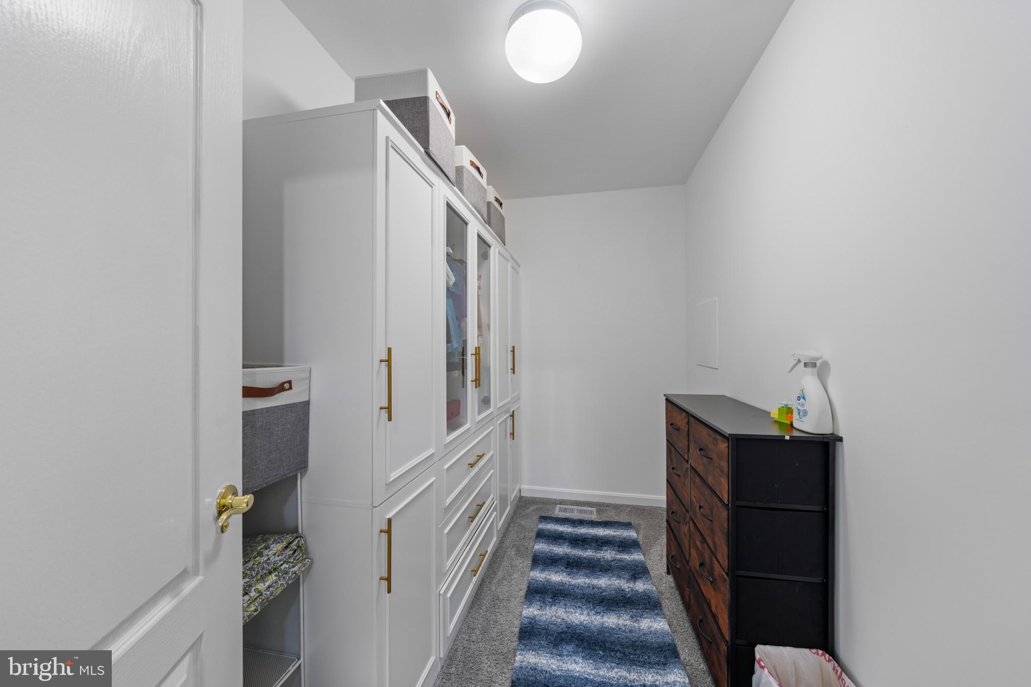 SAMHILL ESTATES - Residential