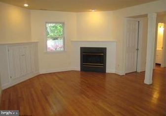 ROSEMONT PARK - Residential Lease